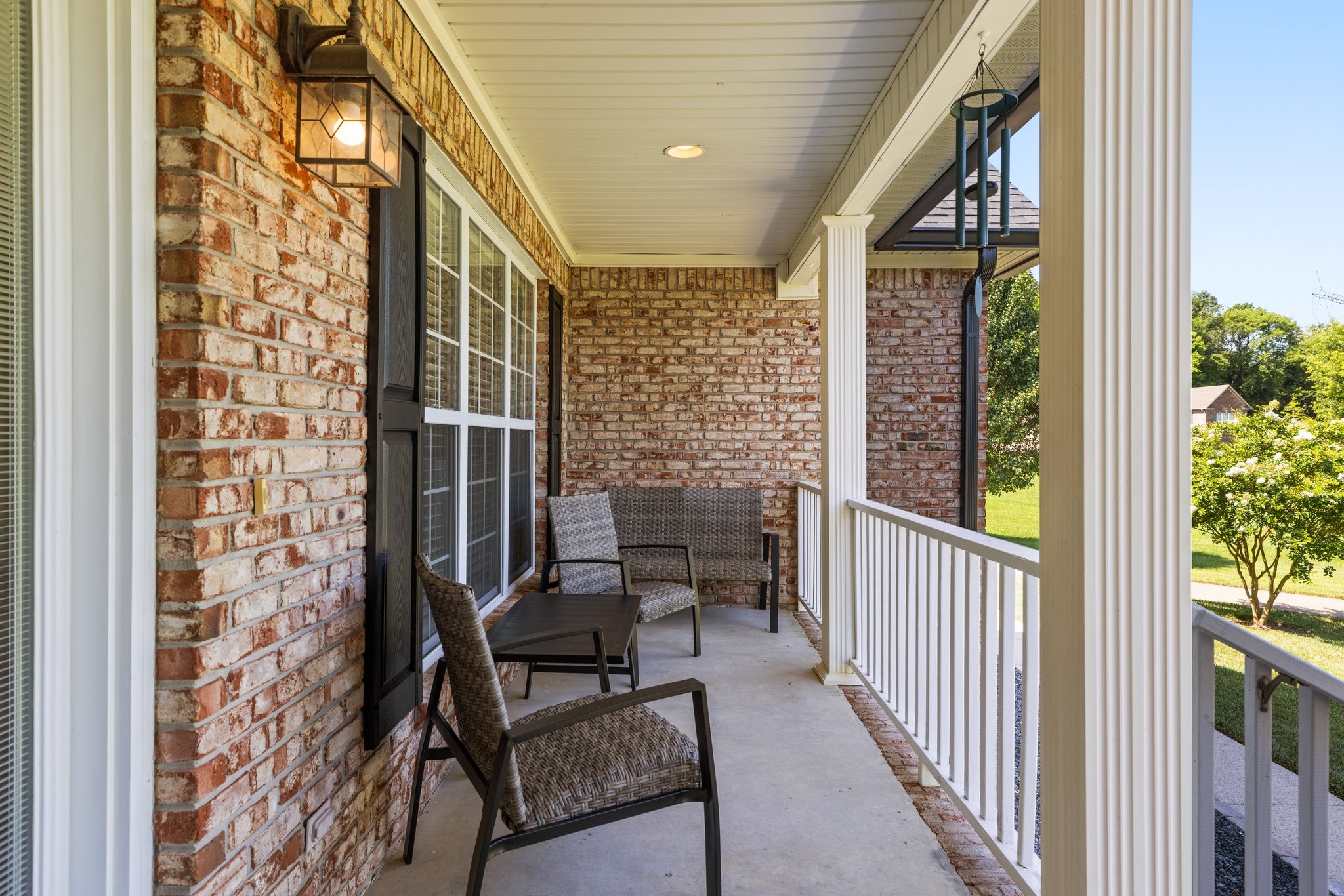 1057 The Long Run Property Photo 5