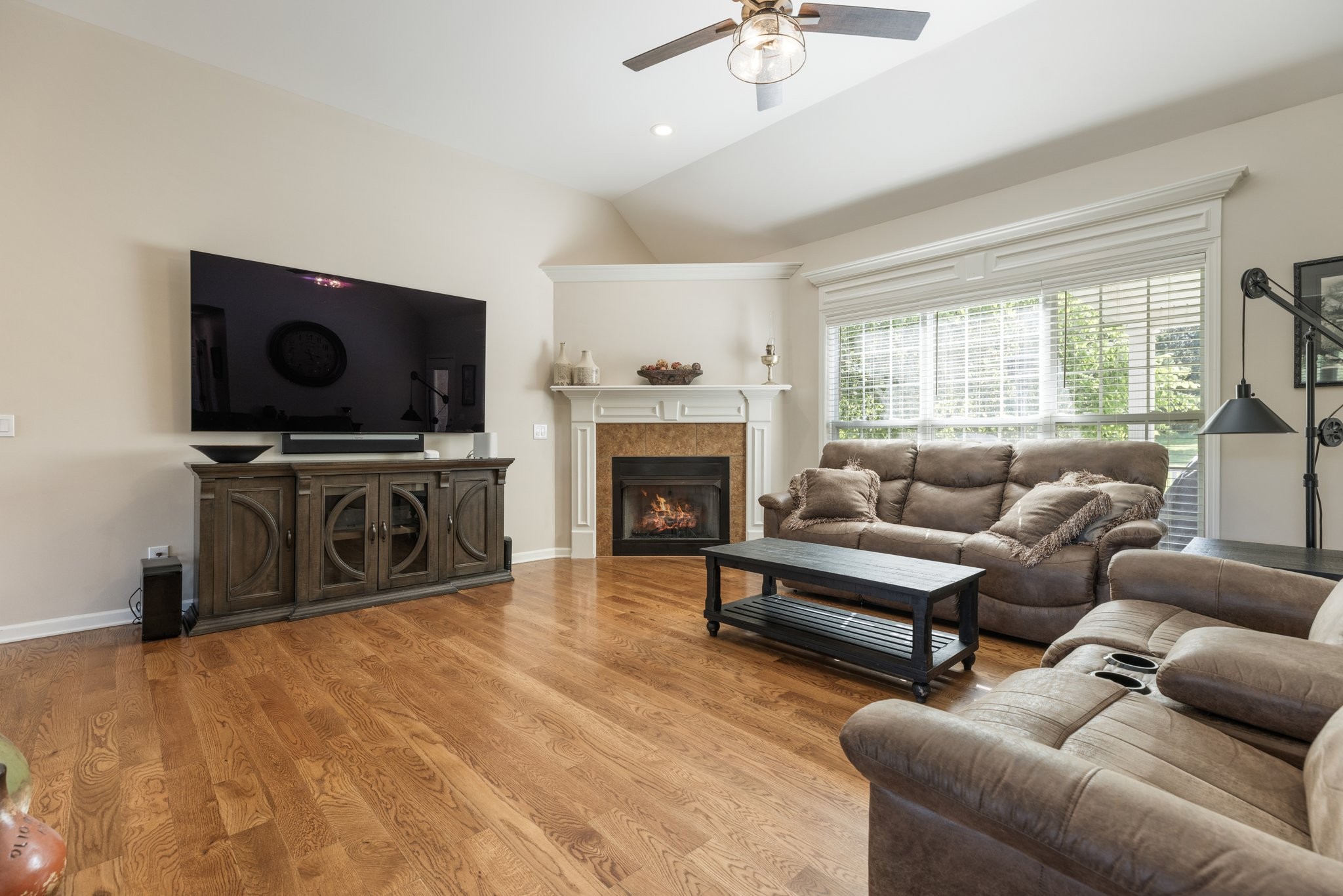 1057 The Long Run Property Photo 16