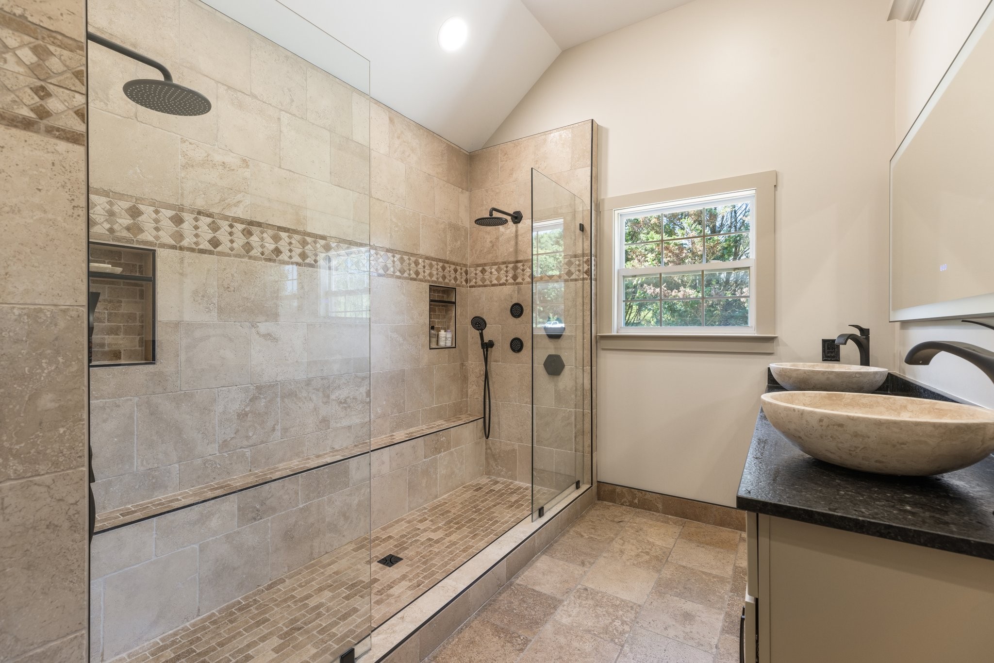 1057 The Long Run Property Photo 40