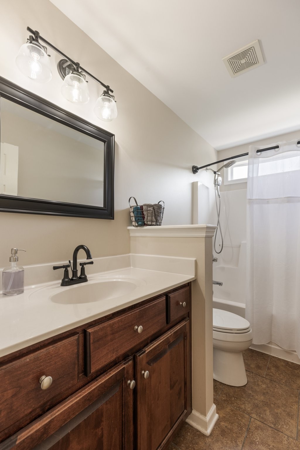 1057 The Long Run Property Photo 46
