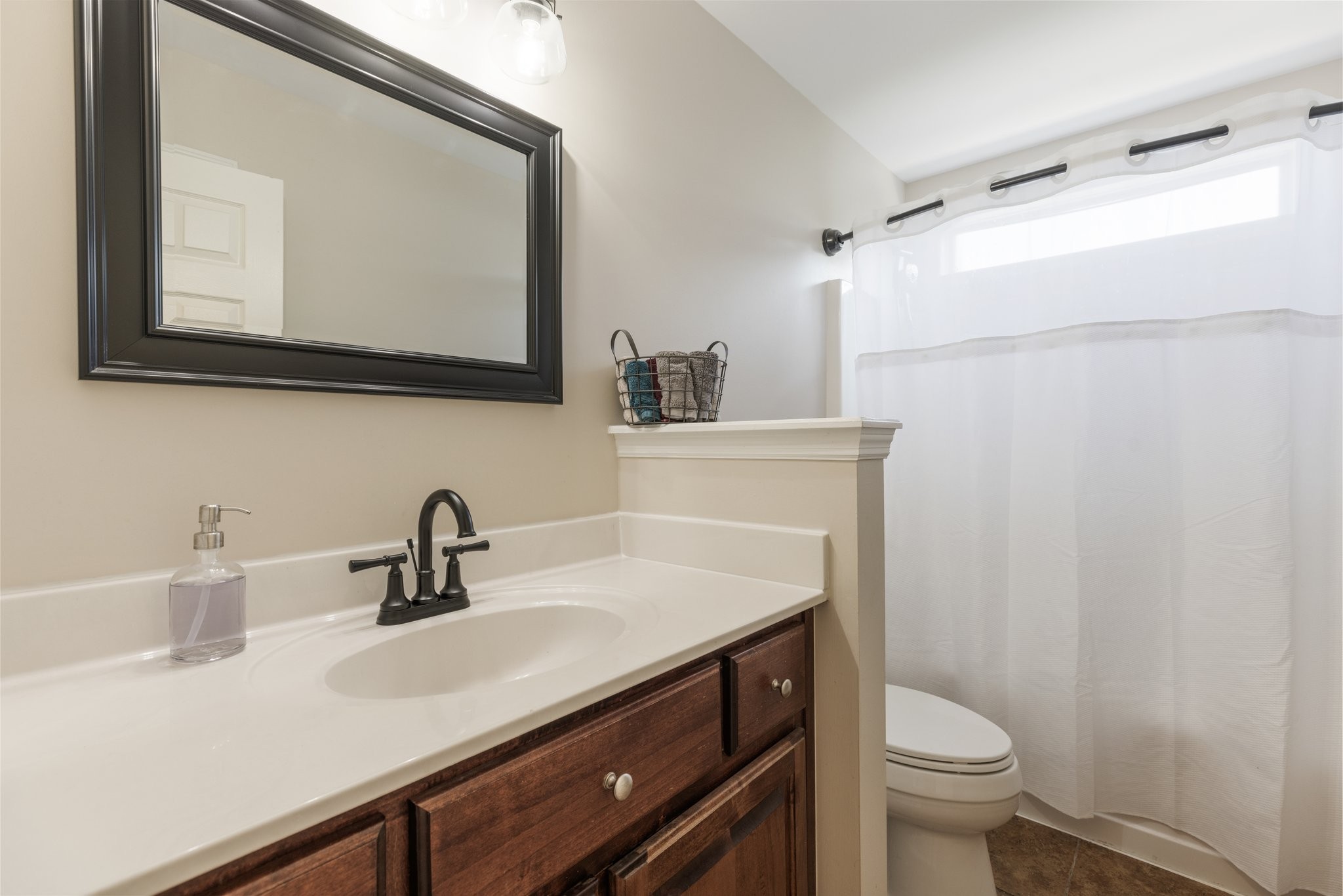 1057 The Long Run Property Photo 47