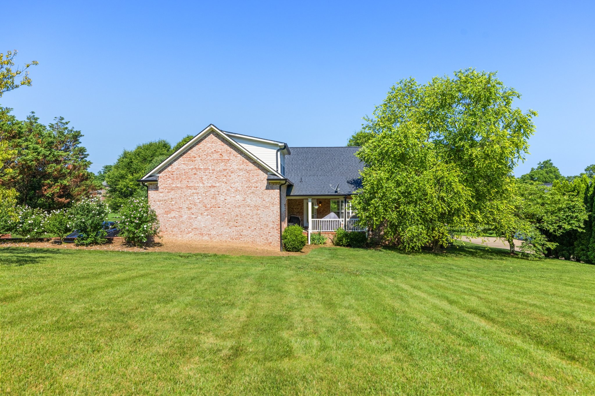 1057 The Long Run Property Photo 62
