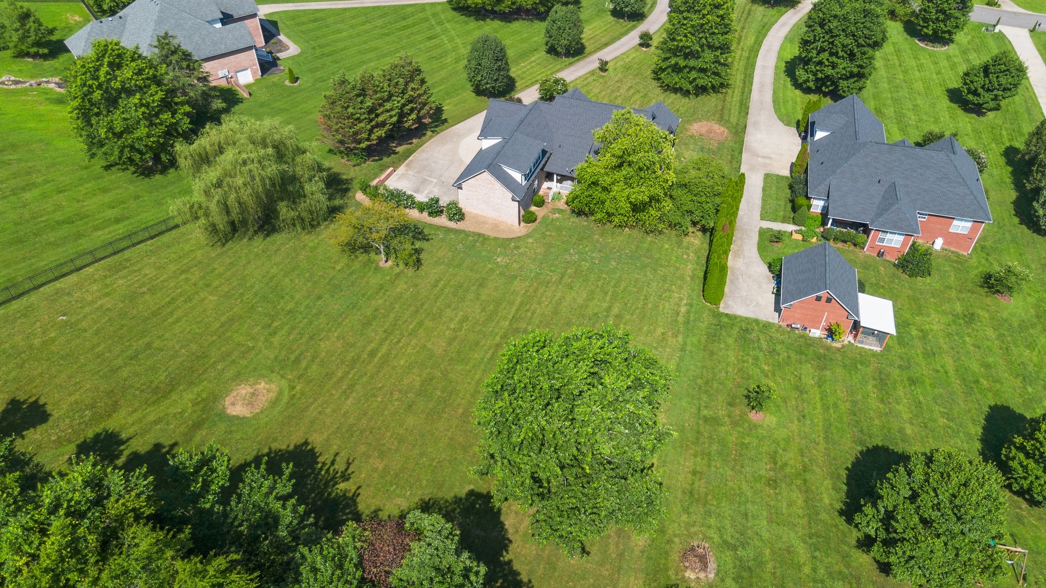1057 The Long Run Property Photo 70