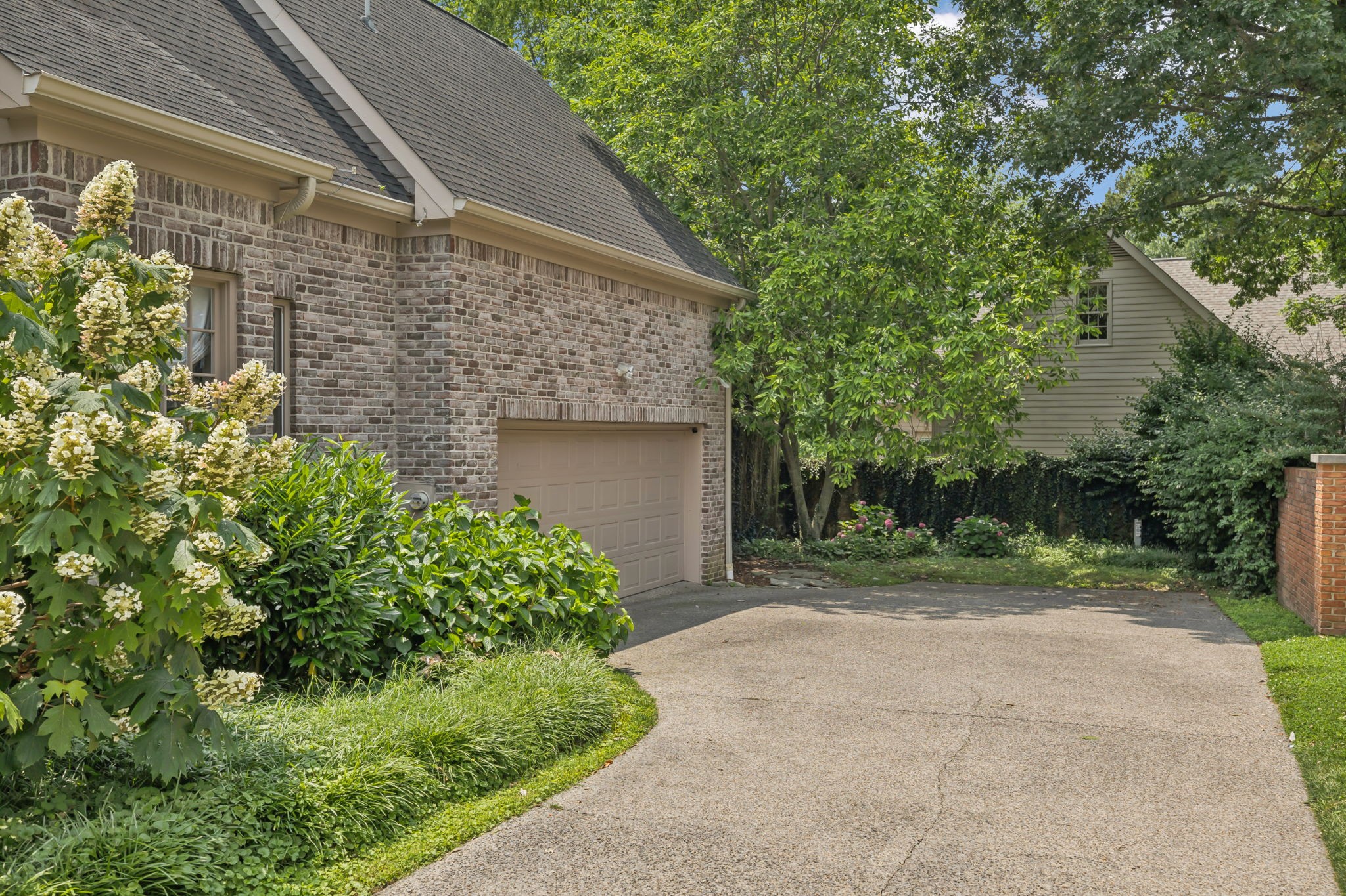 101 Wellington Park Ct Property Photo 47