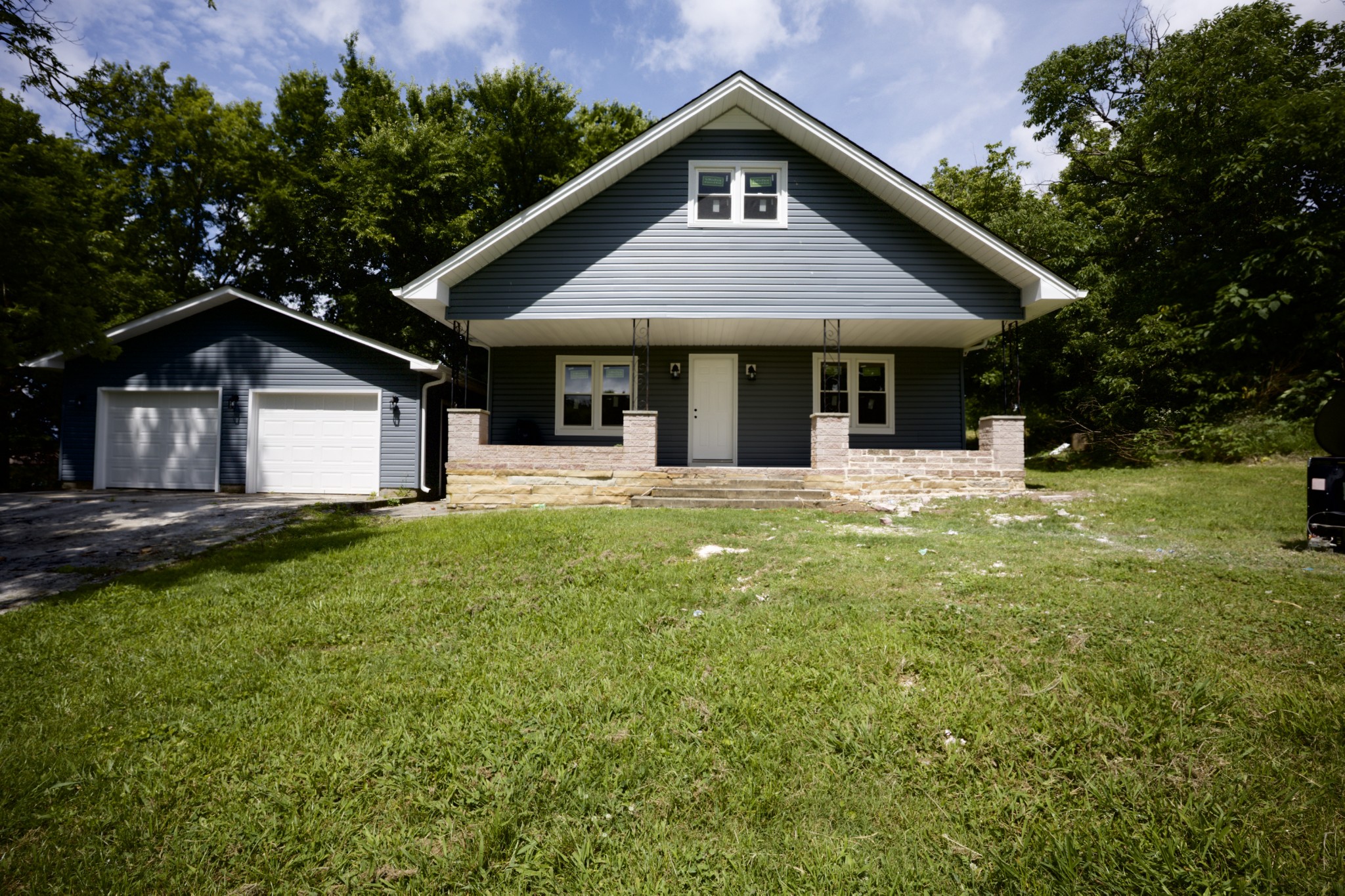 213 England St, W Property Photo 1