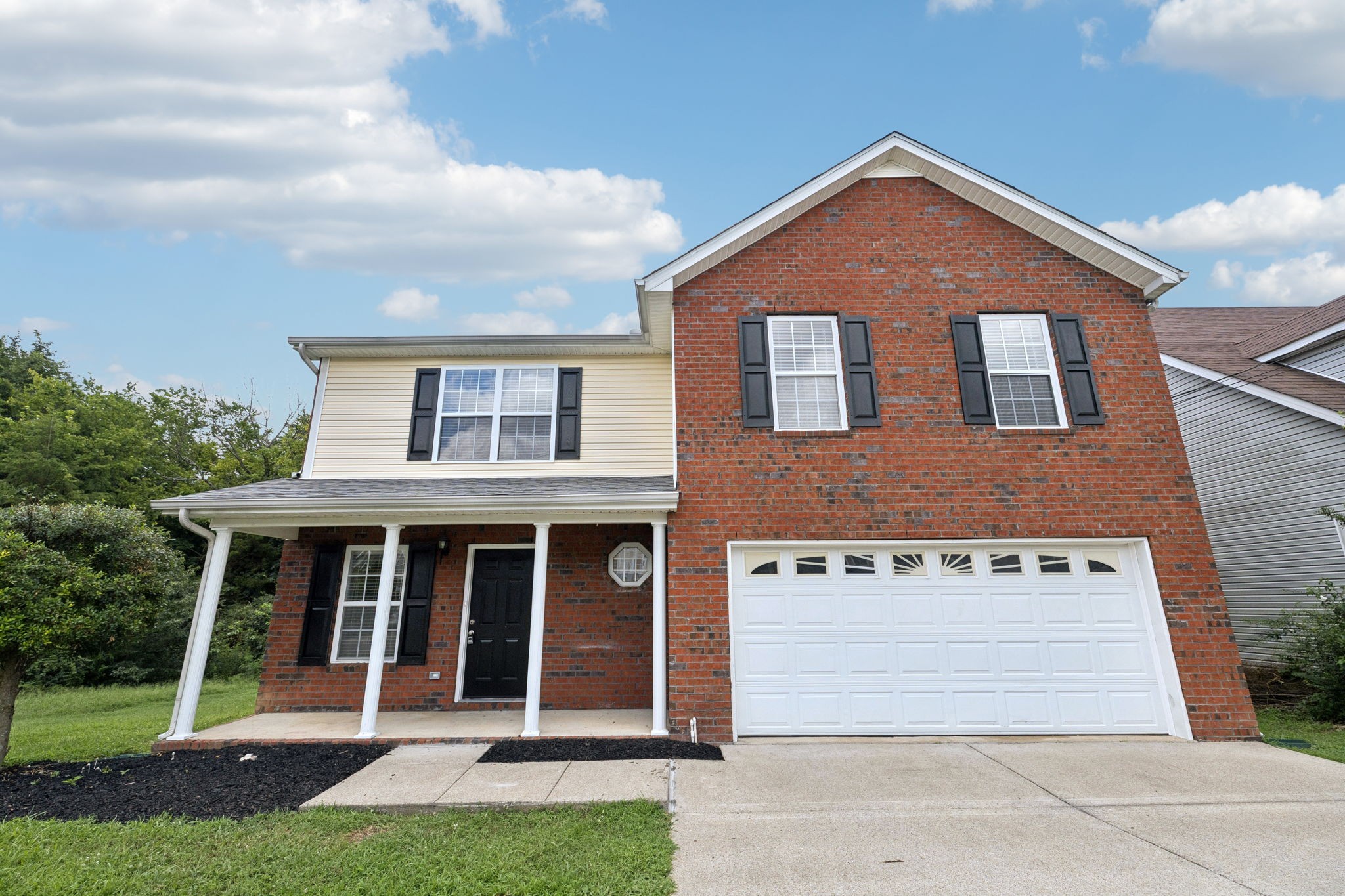 1056 Lakewalk Dr Property Photo 1