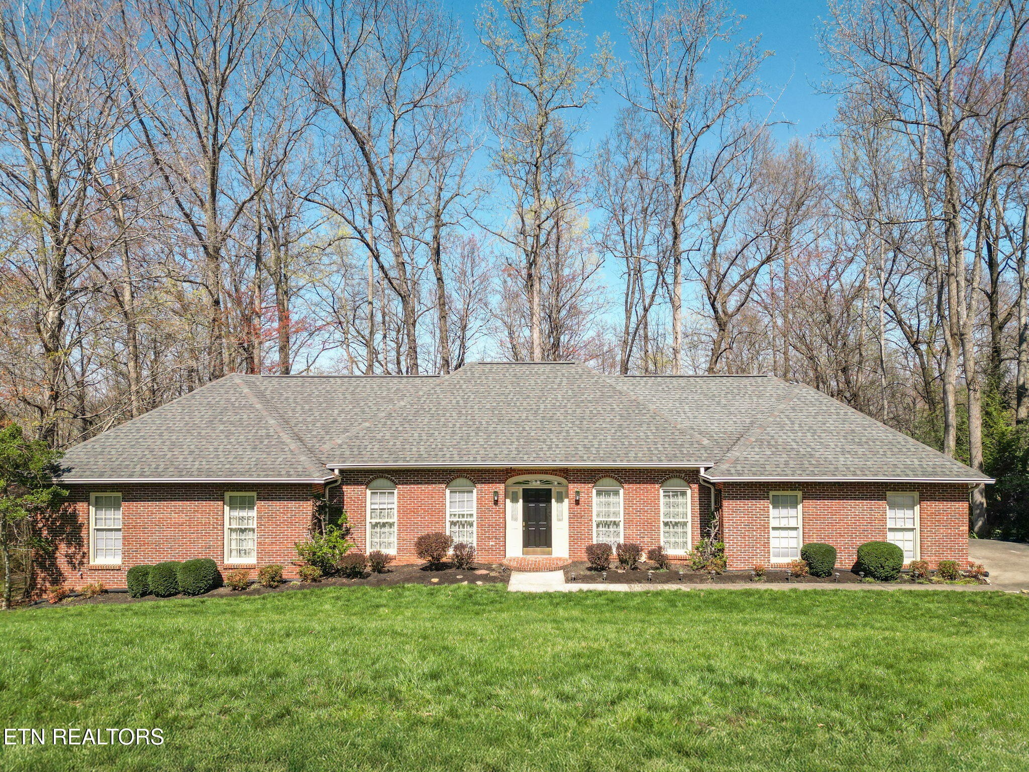 182 Whippoorwill Drive Property Photo 1