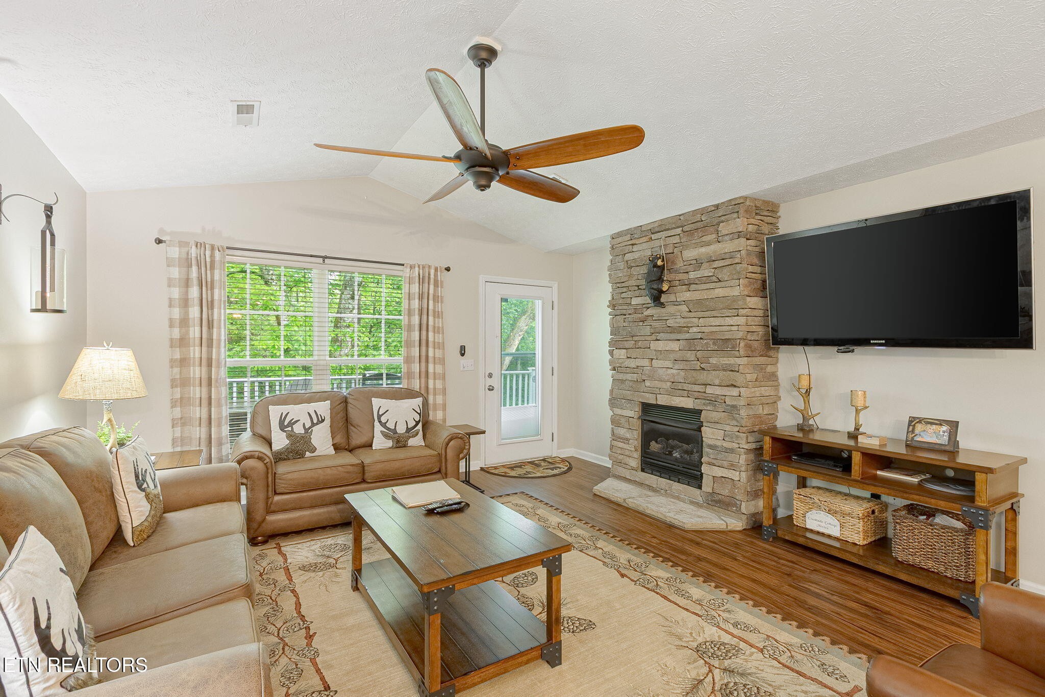 2032 Slippery Rock Circle Property Photo 2