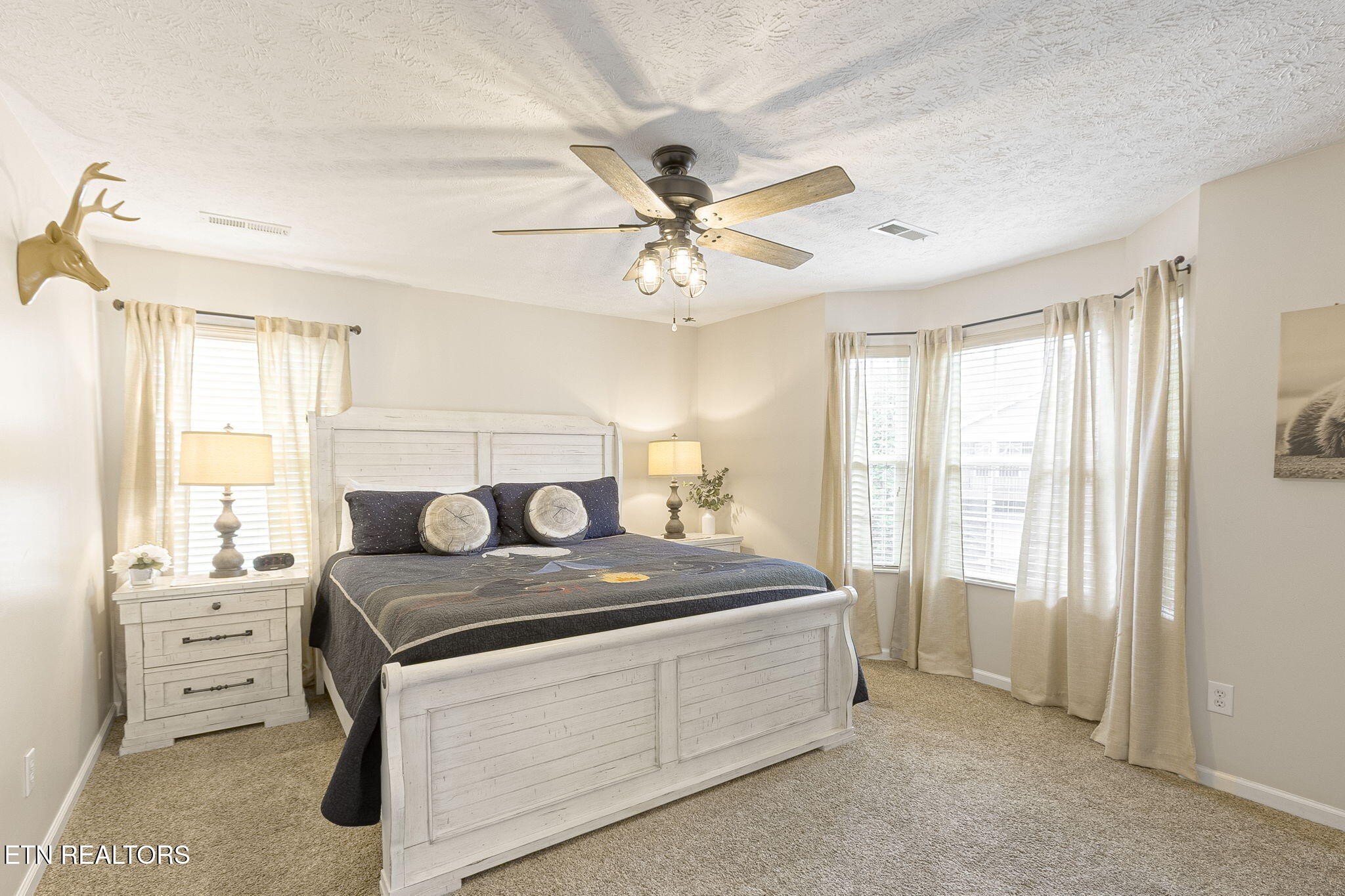 2032 Slippery Rock Circle Property Photo 3