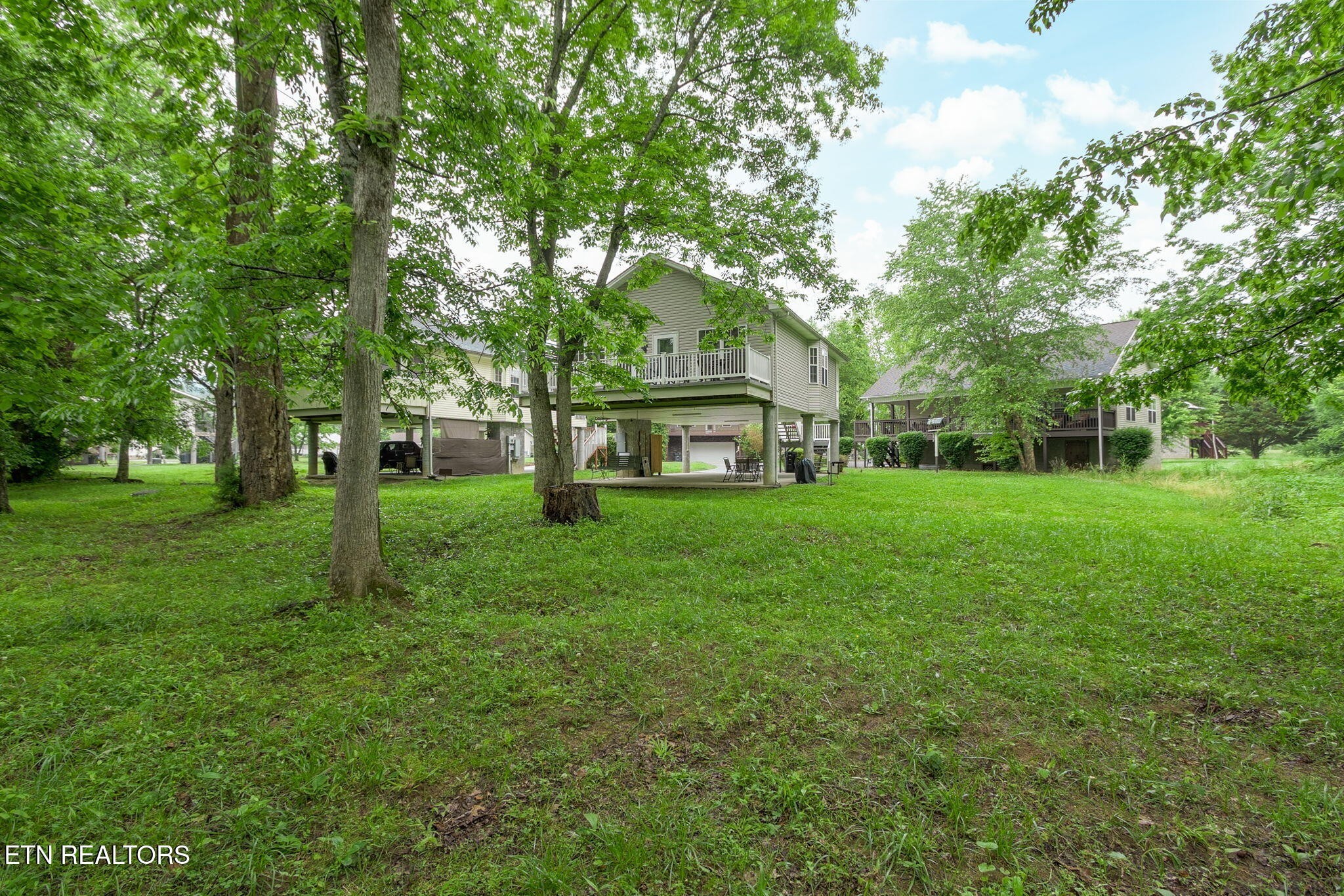 2032 Slippery Rock Circle Property Photo 6