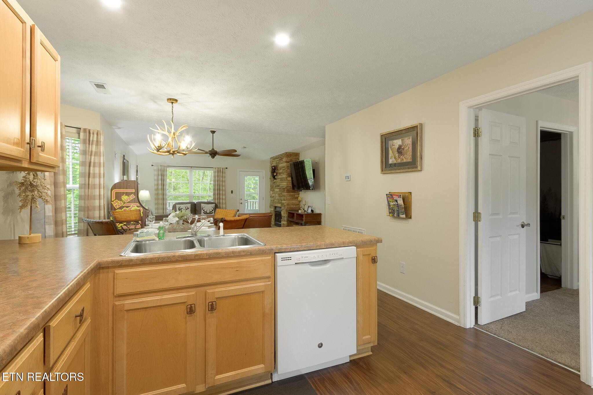 2032 Slippery Rock Circle Property Photo 16