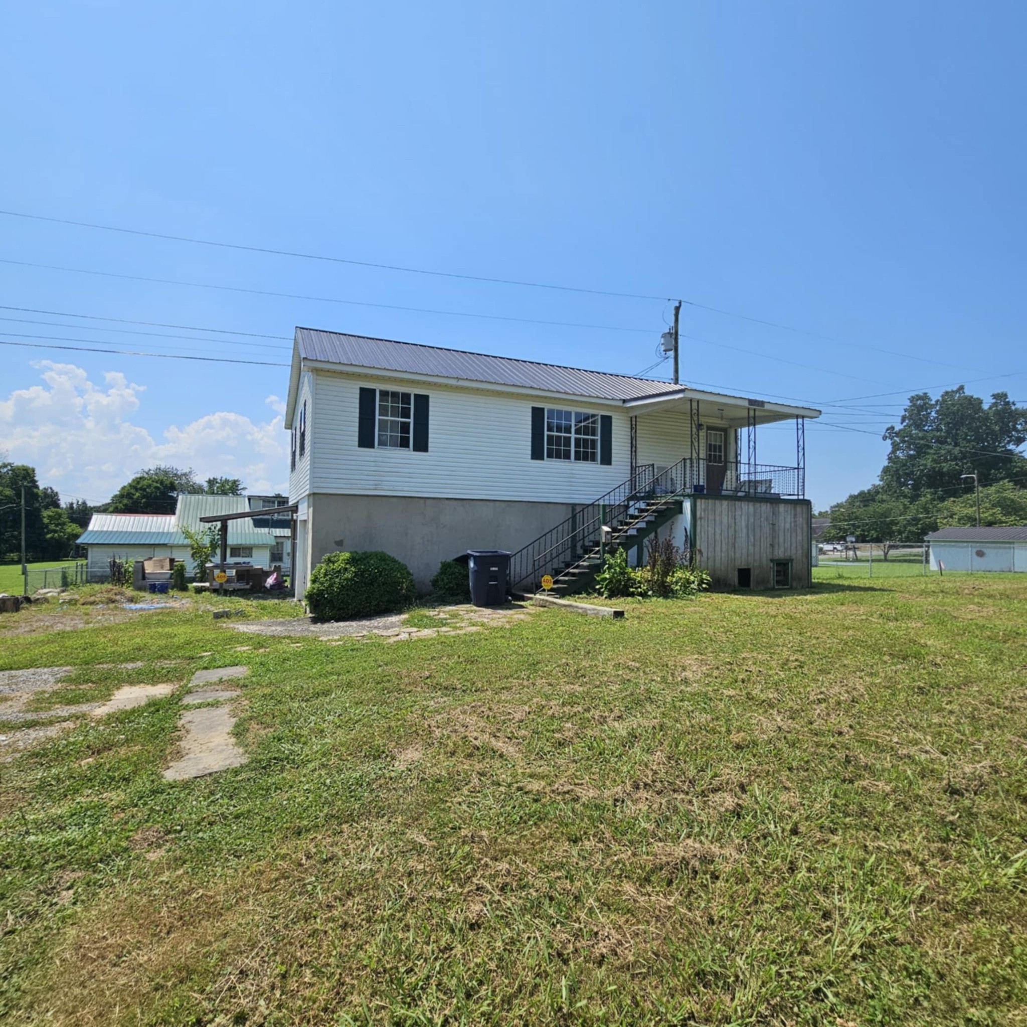 1240 Main Street Property Photo 1
