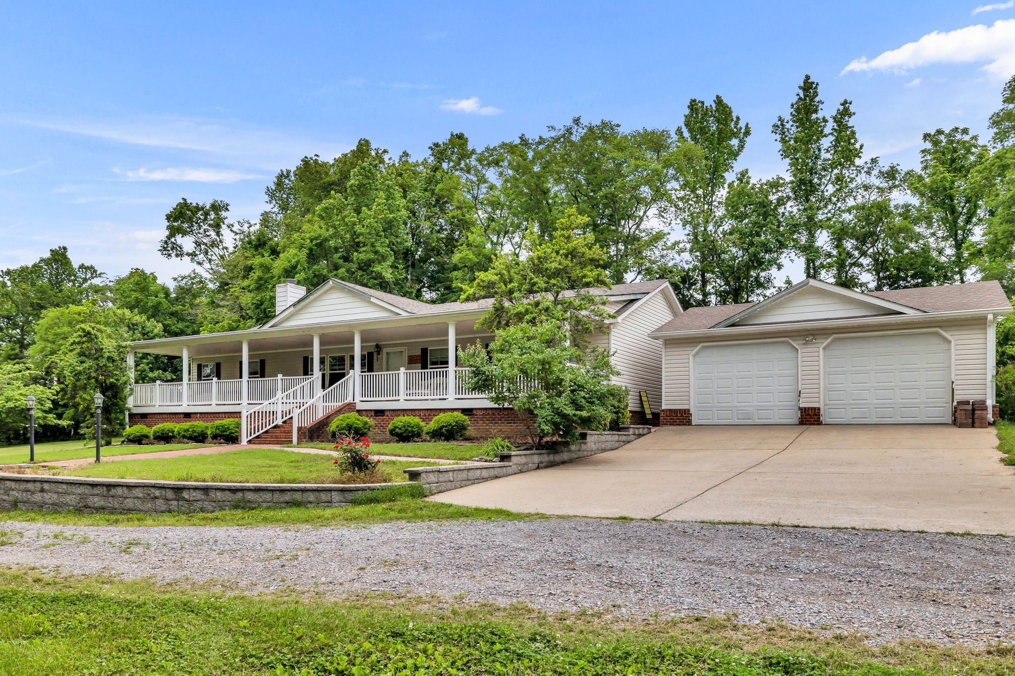8239 Hawkins Rd Property Photo 1