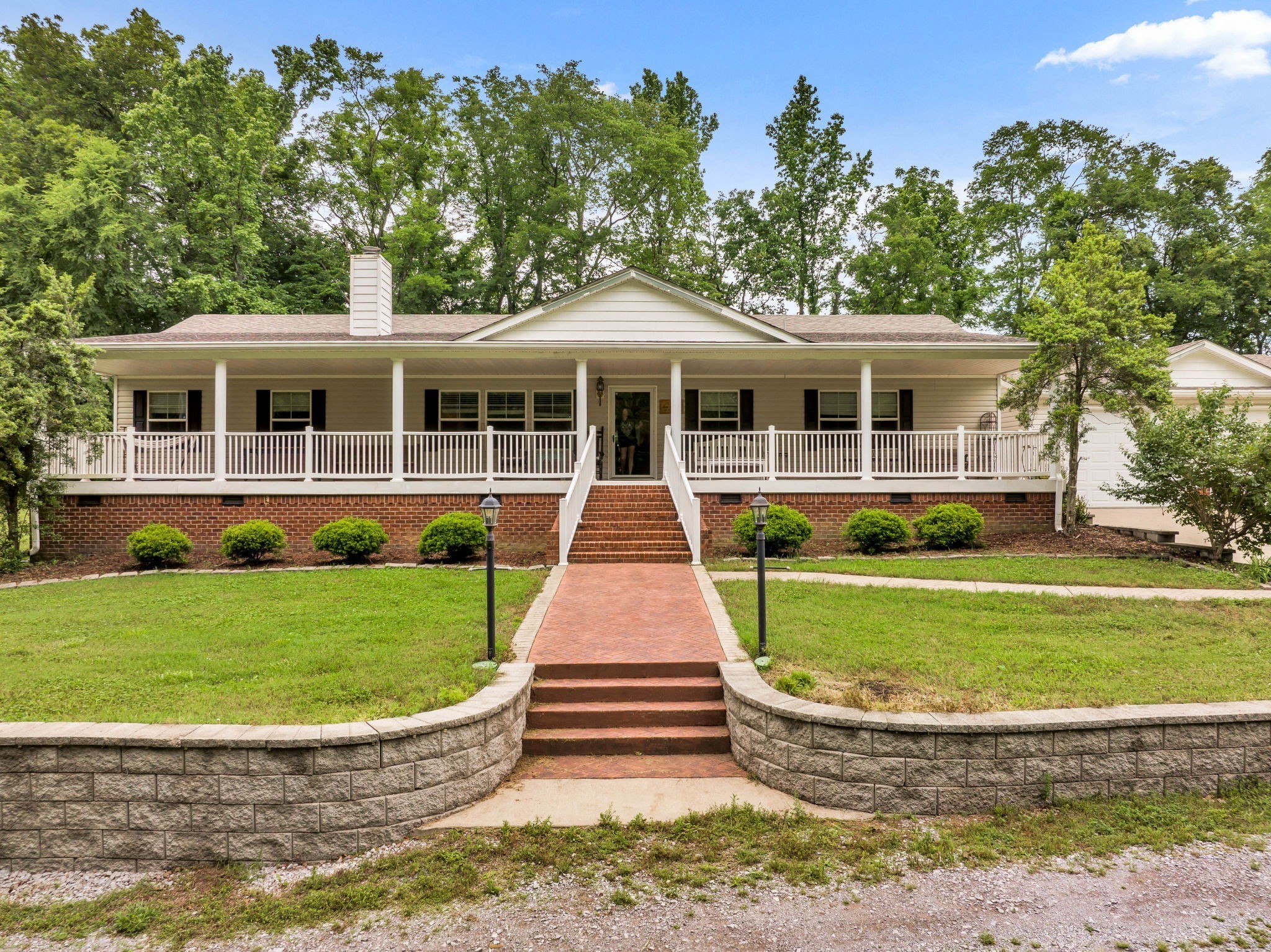 8239 Hawkins Rd Property Photo 6