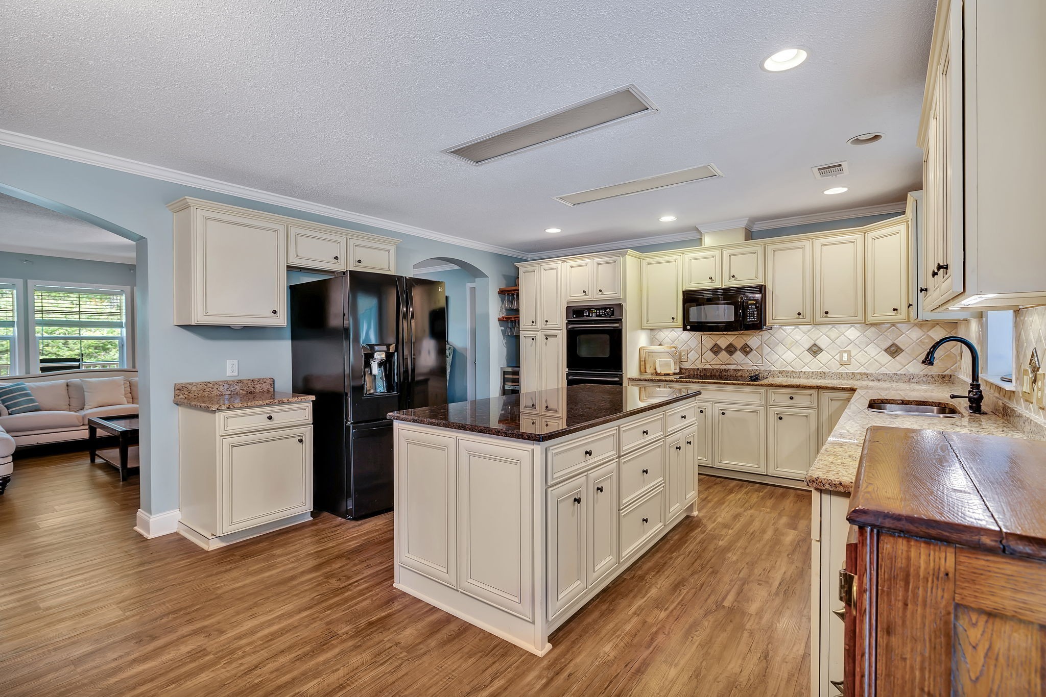 8239 Hawkins Rd Property Photo 12