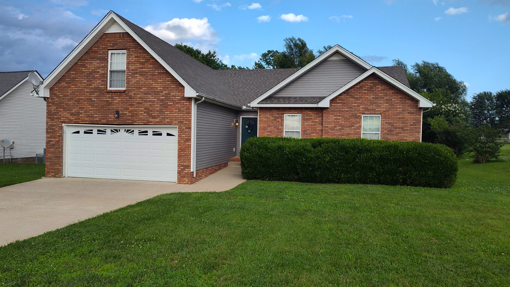 3813 Roscommon Way Property Photo 1
