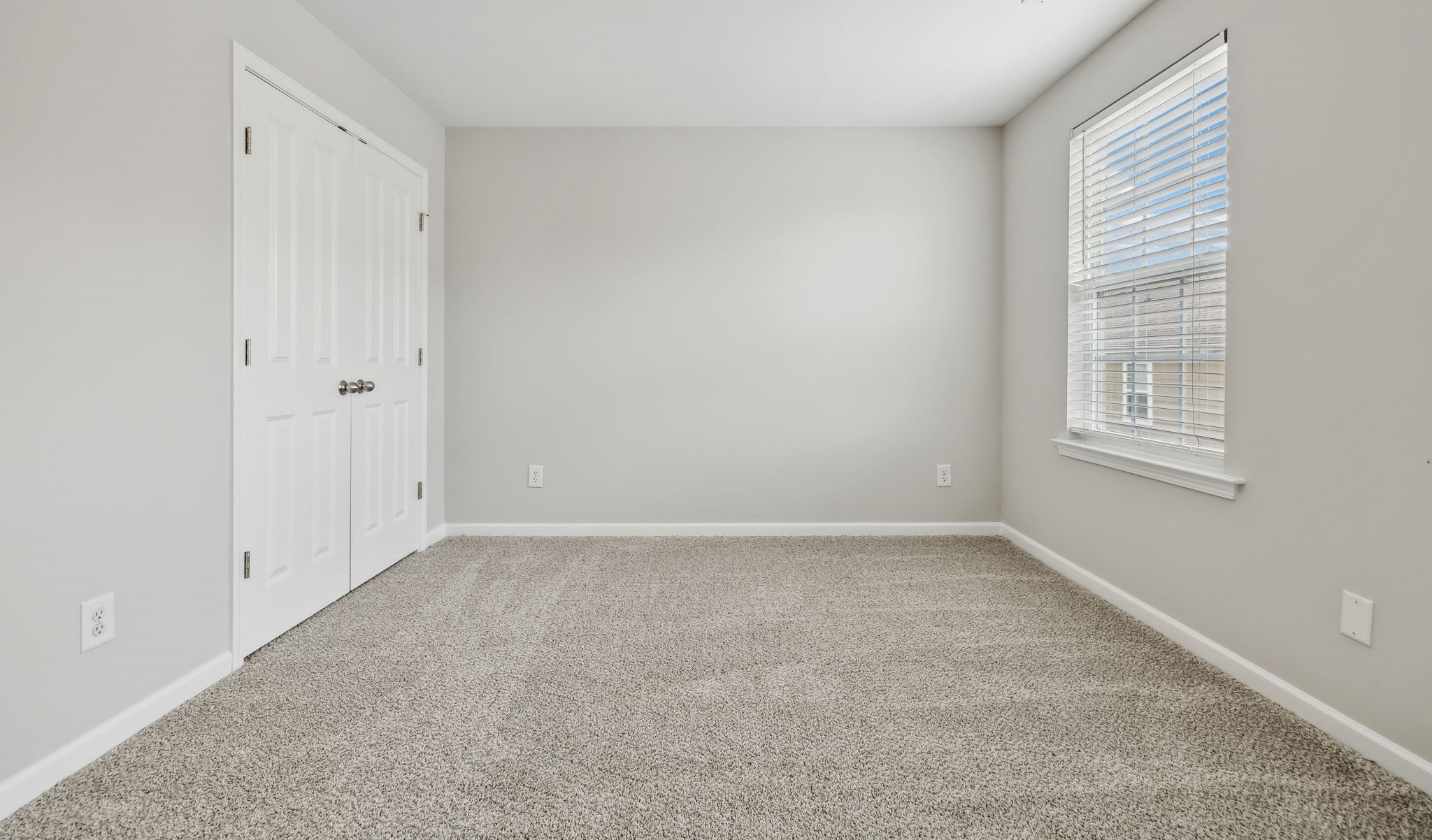 100 Bergen Dr Property Photo 37