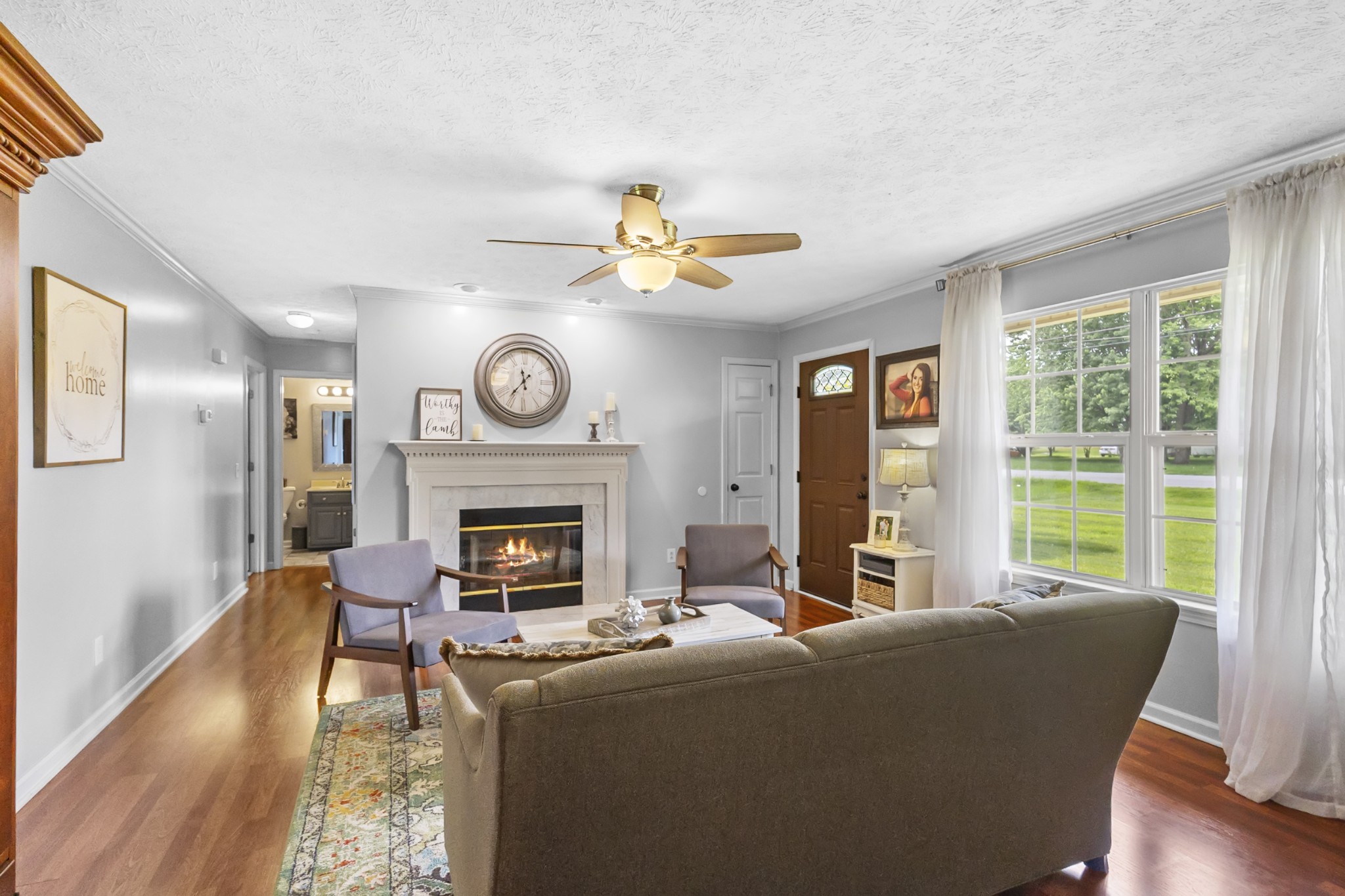 834 College St Property Photo 11