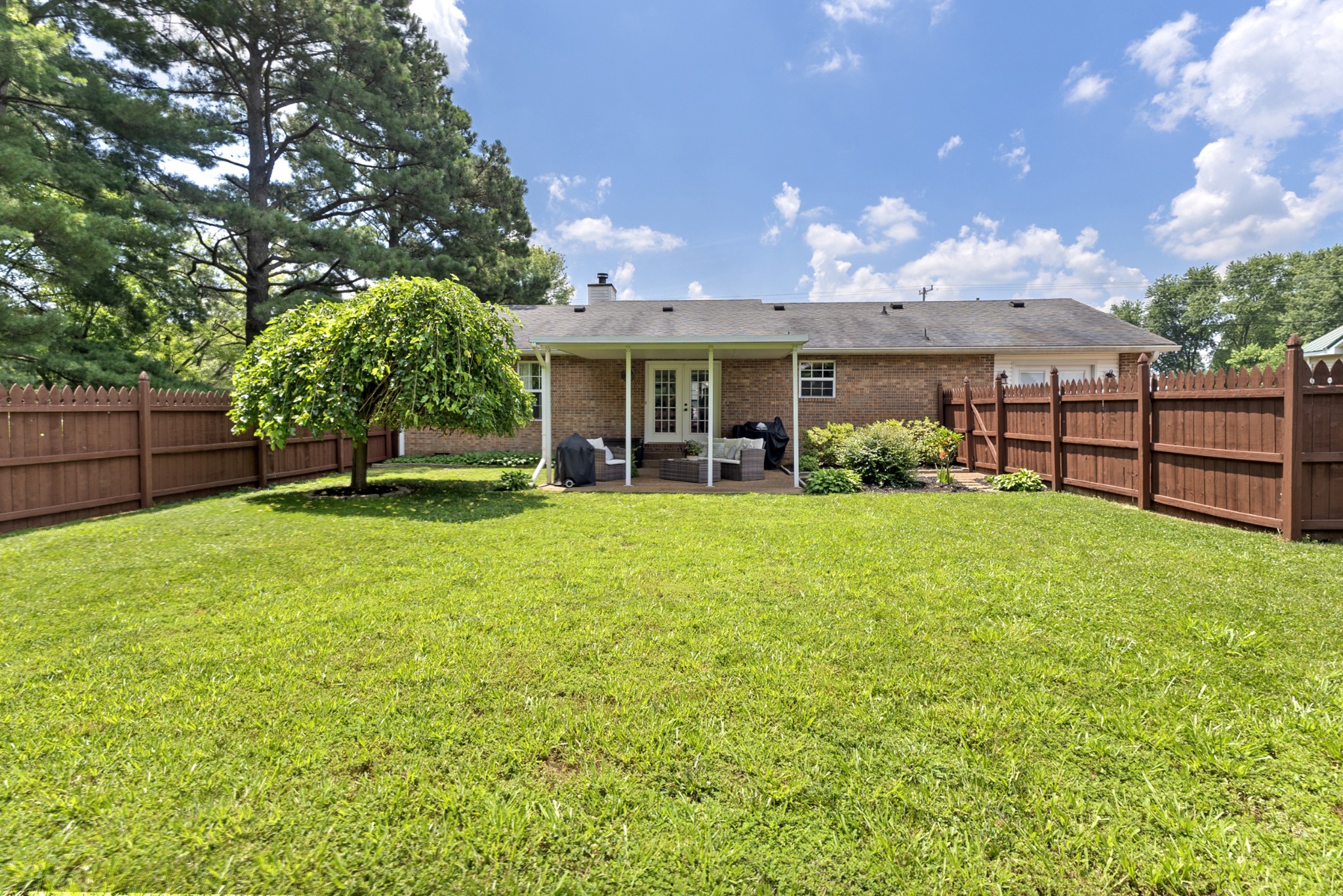 834 College St Property Photo 32