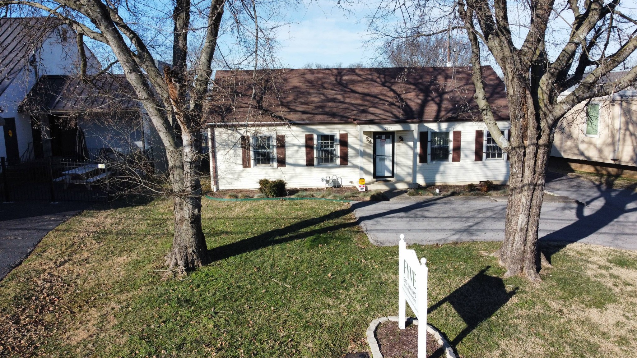 2807 Foster Avenue Property Photo