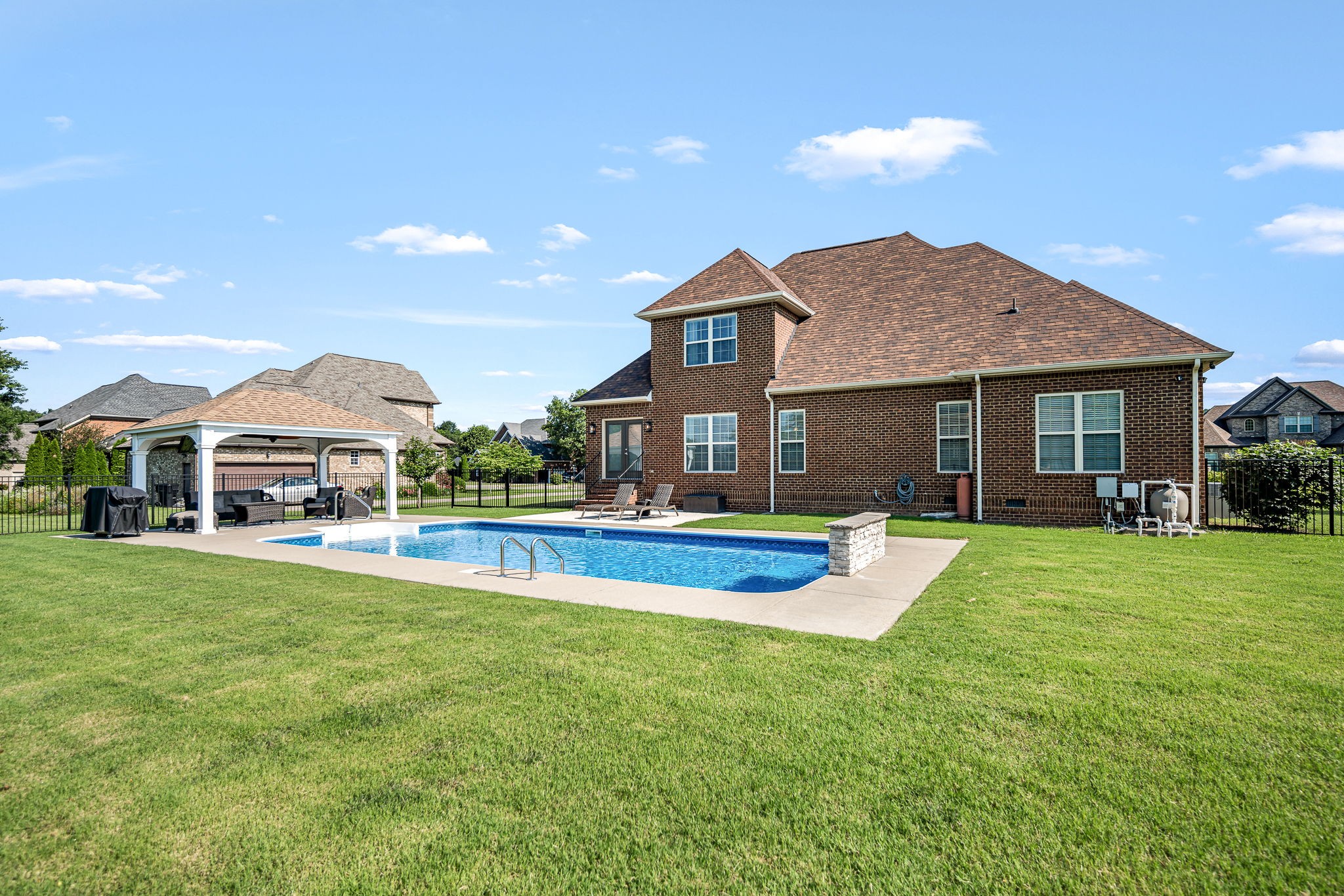 4232 Thoroughbred Ln Property Photo 2