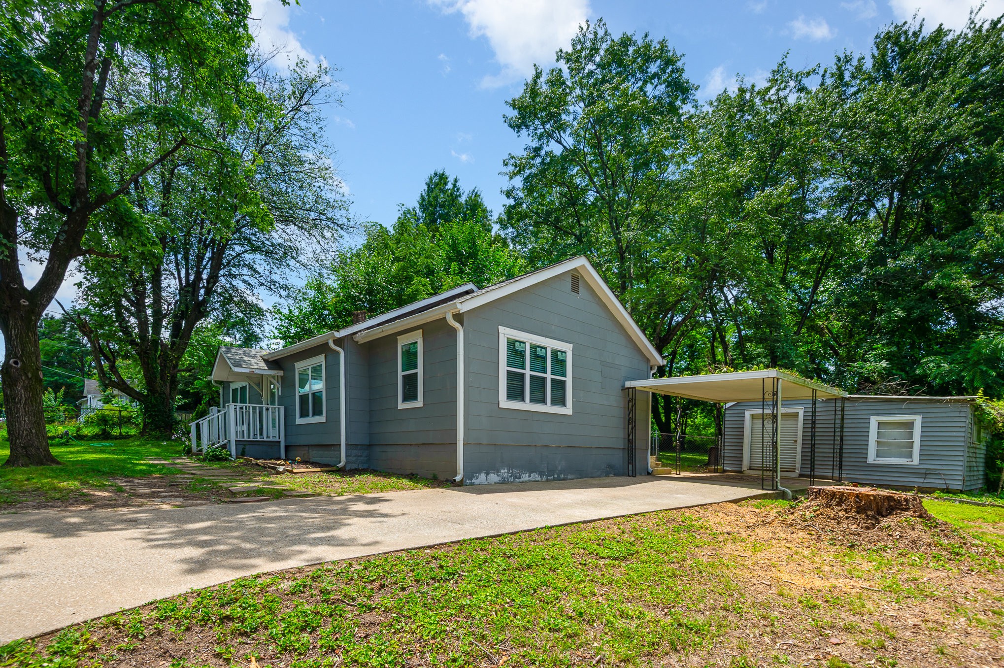 104 Morningside Dr Property Photo 2