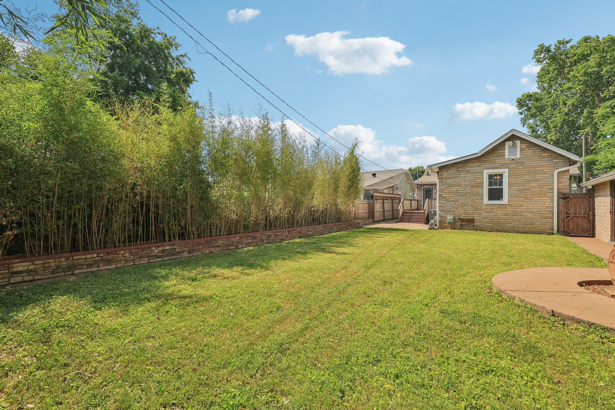 1821 Underwood St Property Photo 25