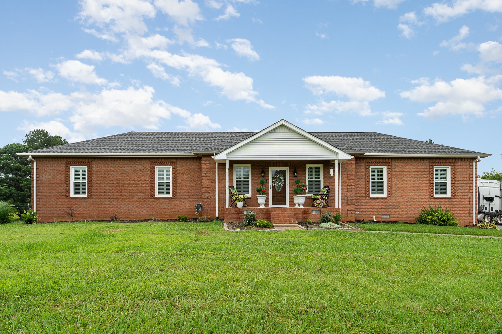 8044 Pleasant Hill Rd Property Photo 1