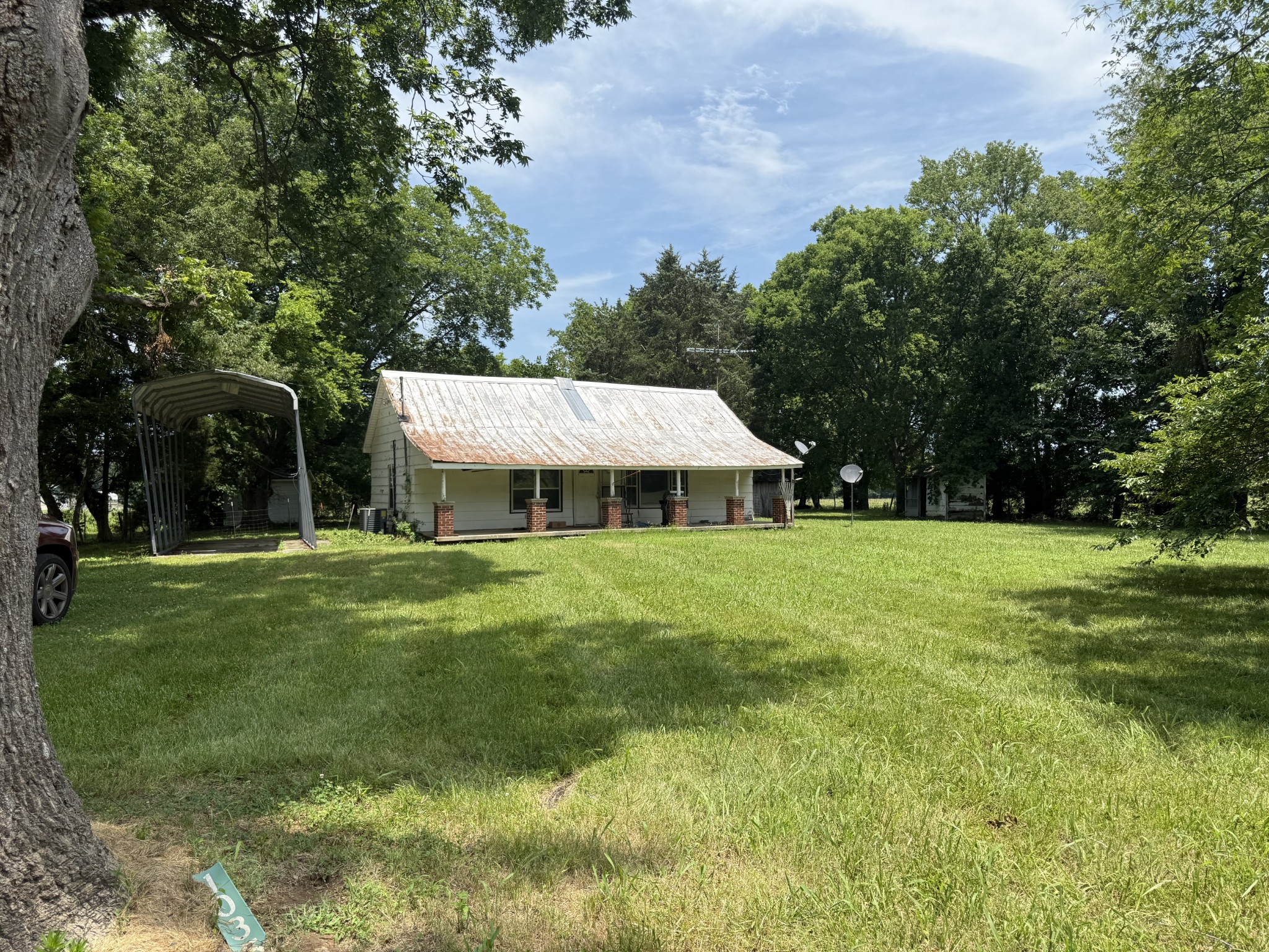 1035 Spur Rd Property Photo 2
