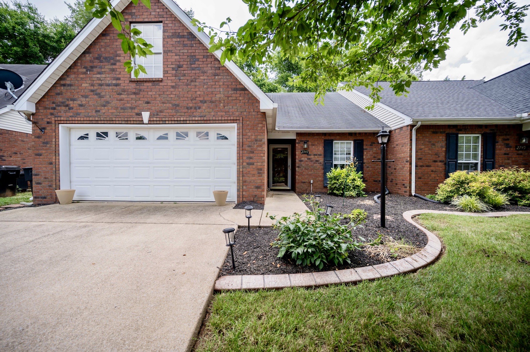 2747 Stonehedge Dr Property Photo 1