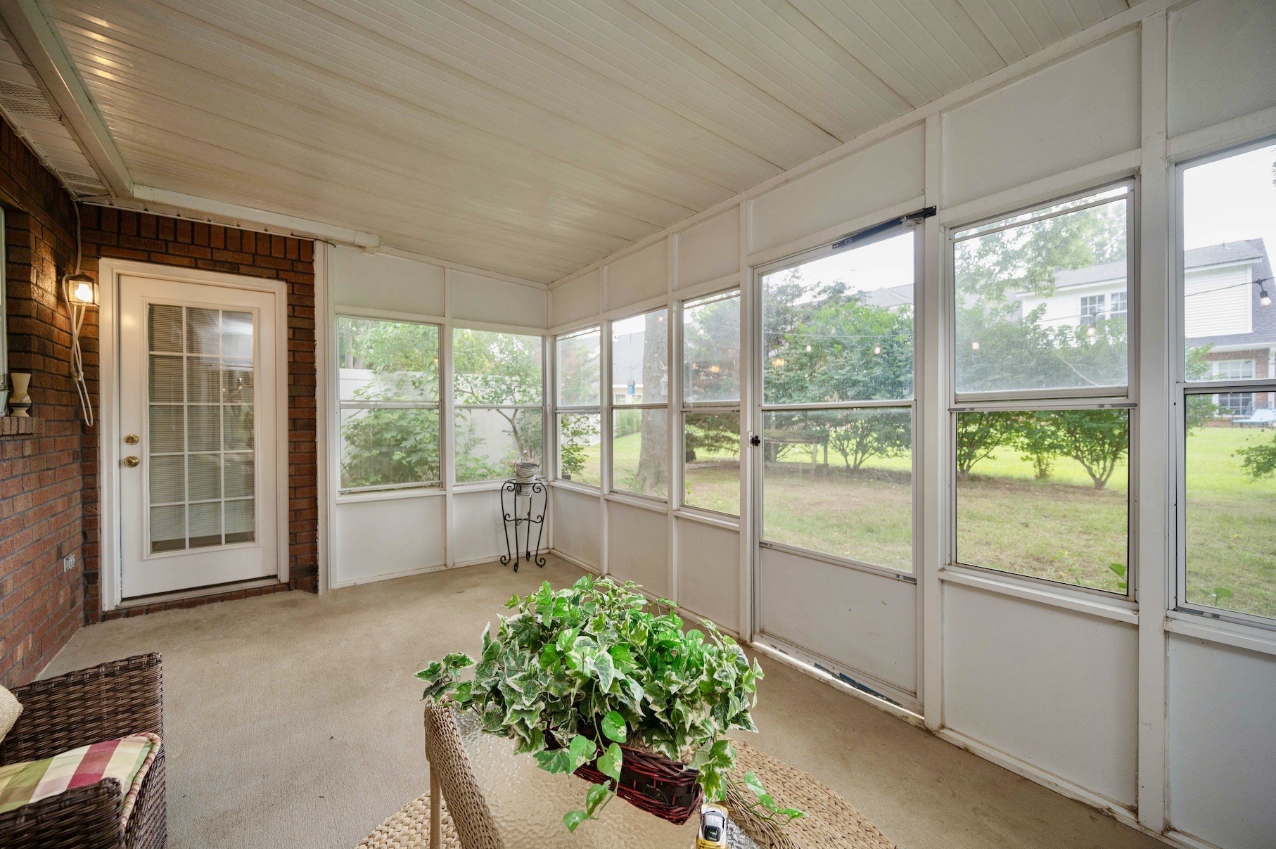 2747 Stonehedge Dr Property Photo 16