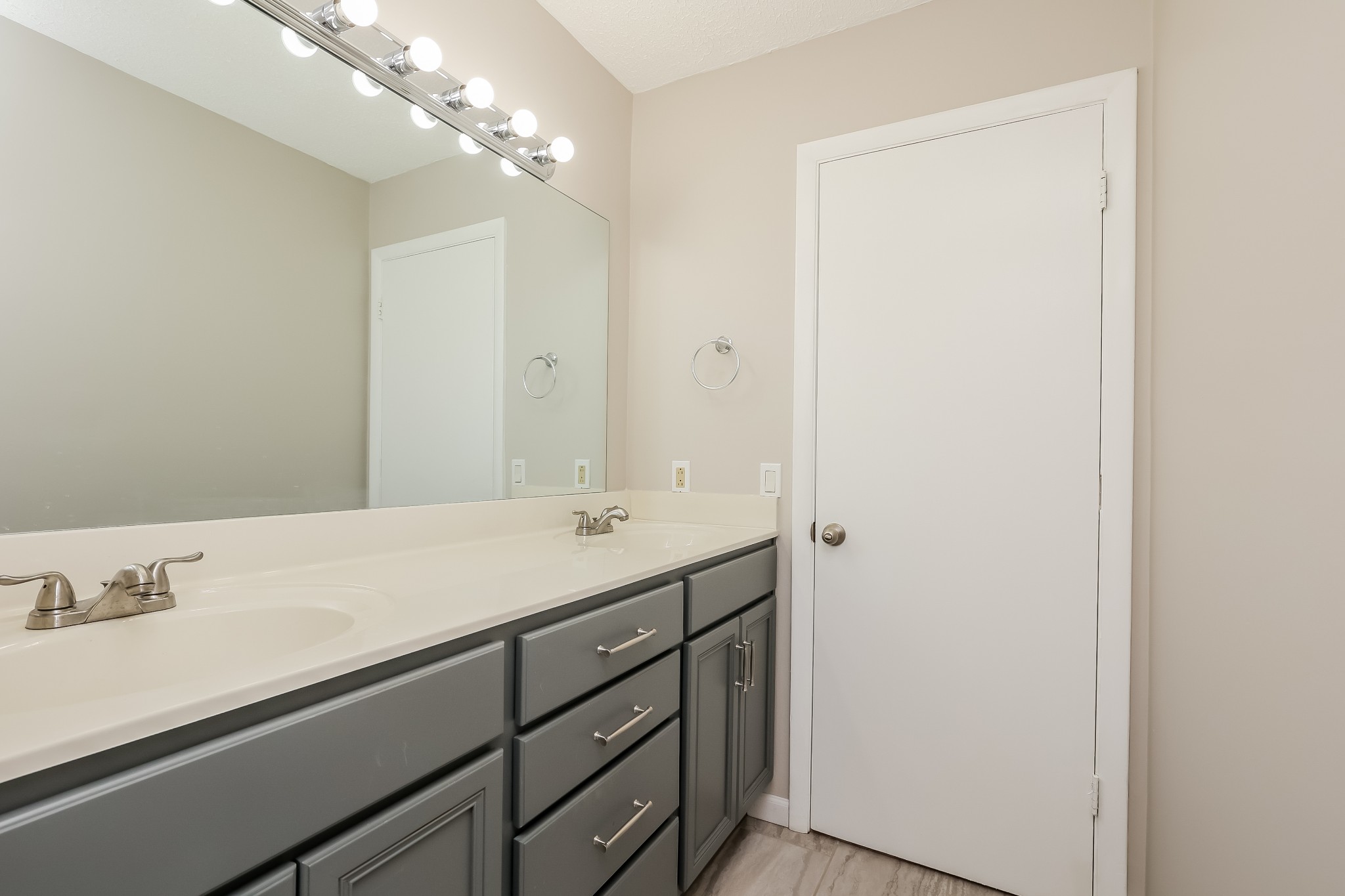 2636 Ravine Dr Property Photo 6