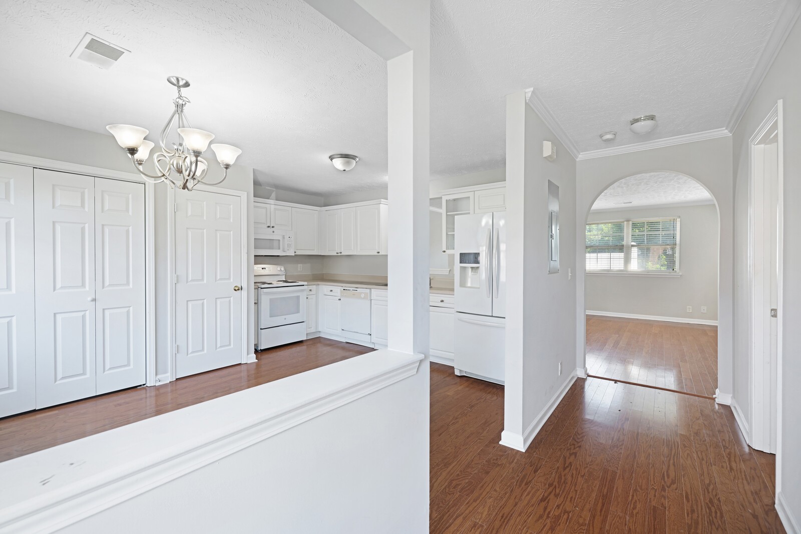 2120 Lebanon Pike Property Photo 2