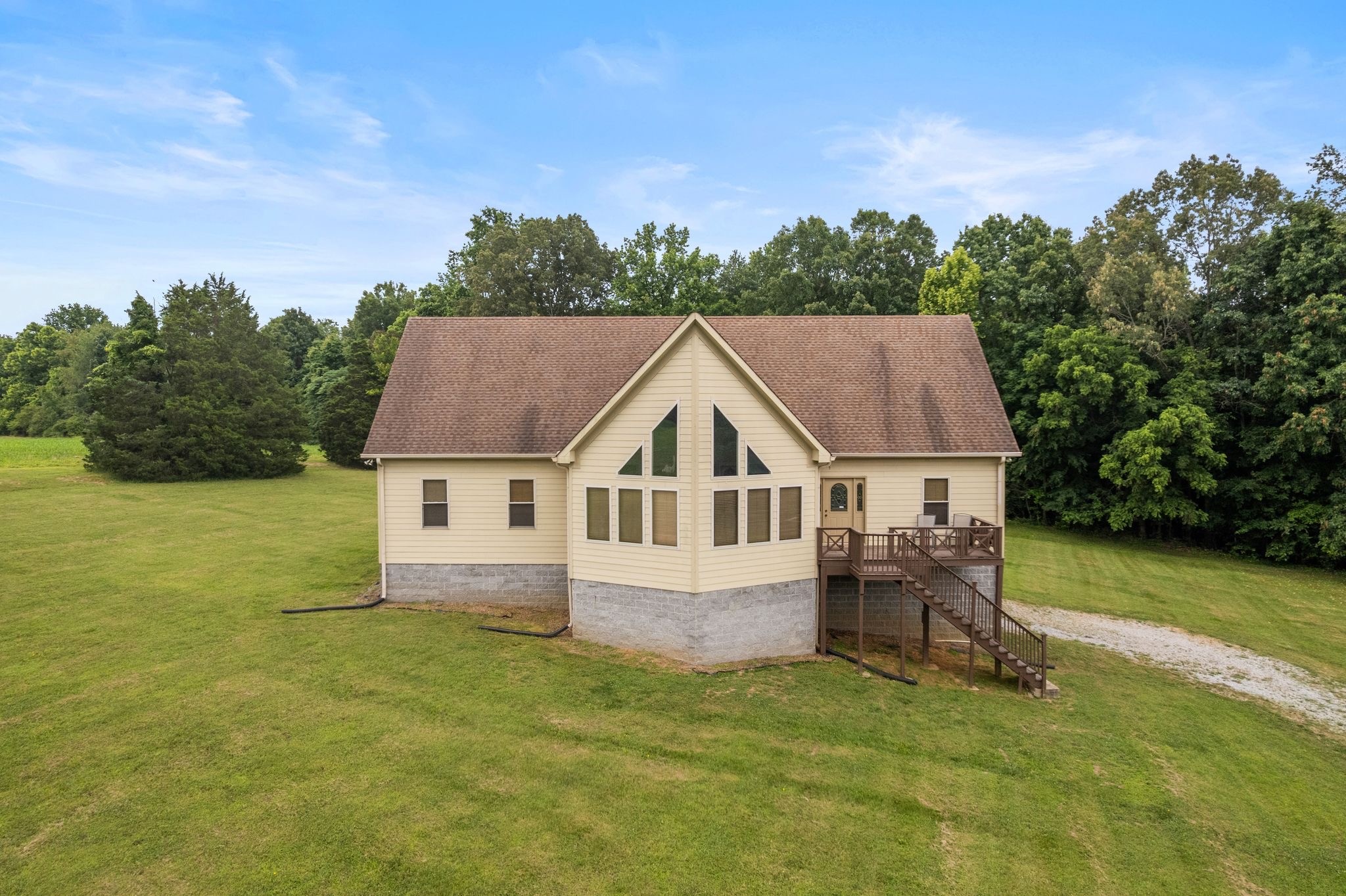 4664 New Cut Rd Property Photo 1