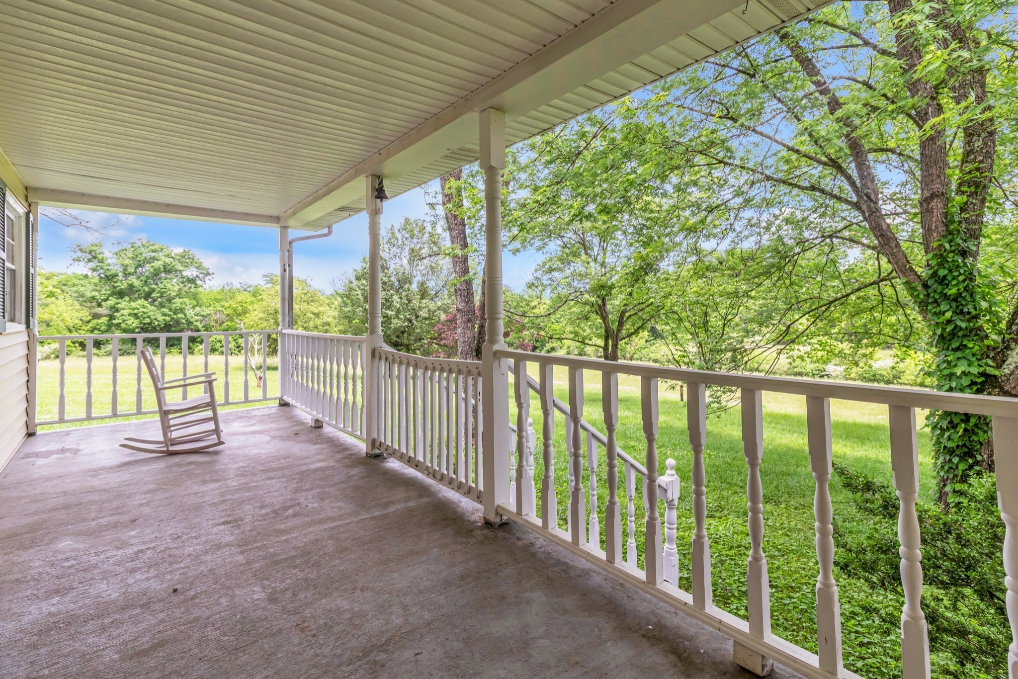 14 Oak Ln Property Photo 1