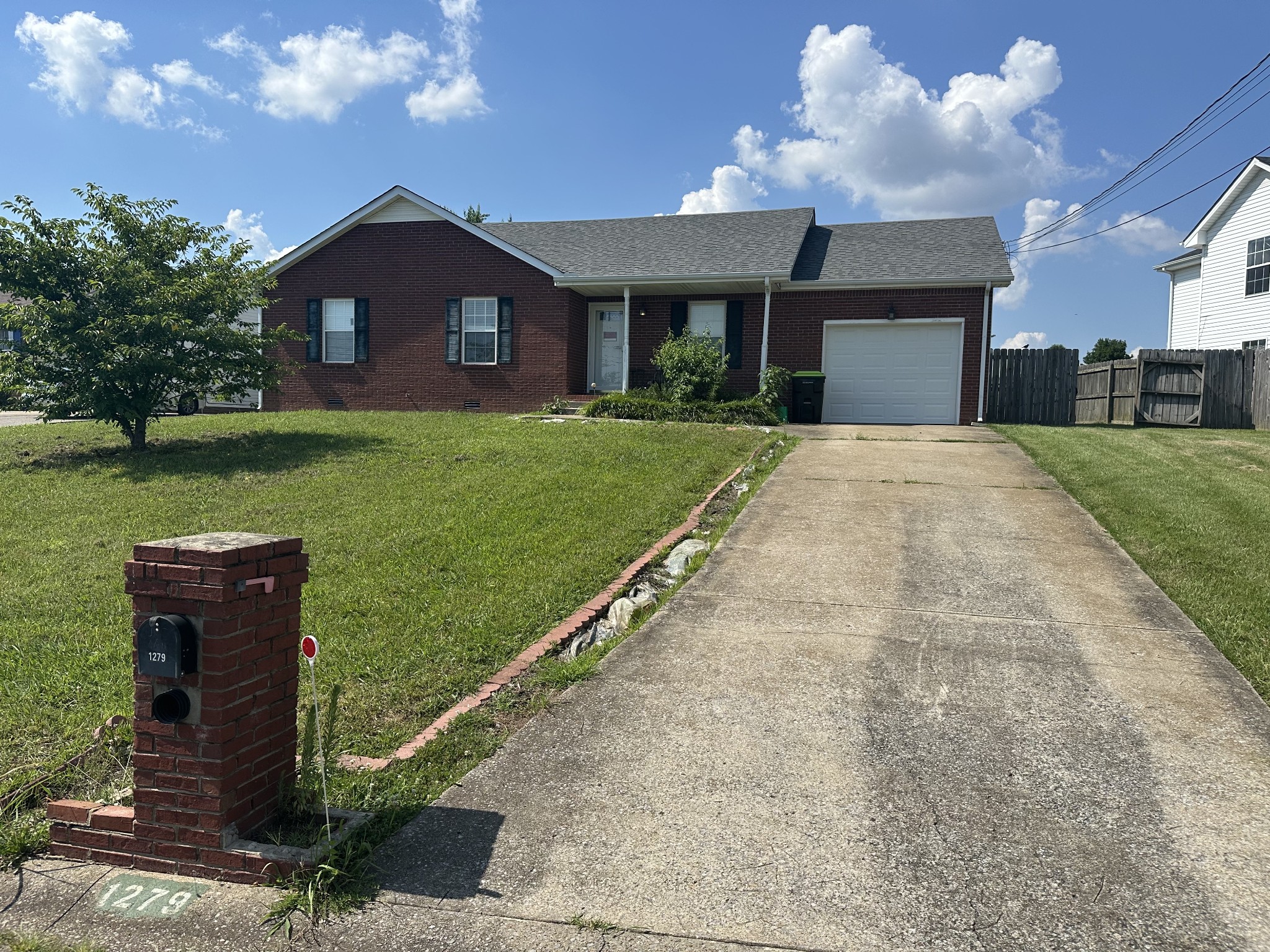 1279 Barbee Ln Property Photo 1