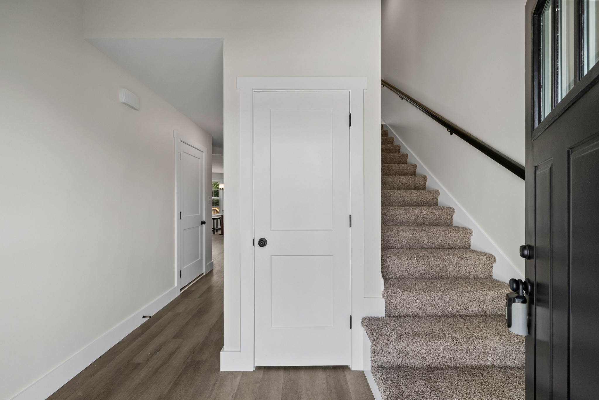536 Falkland Cir Property Photo 3