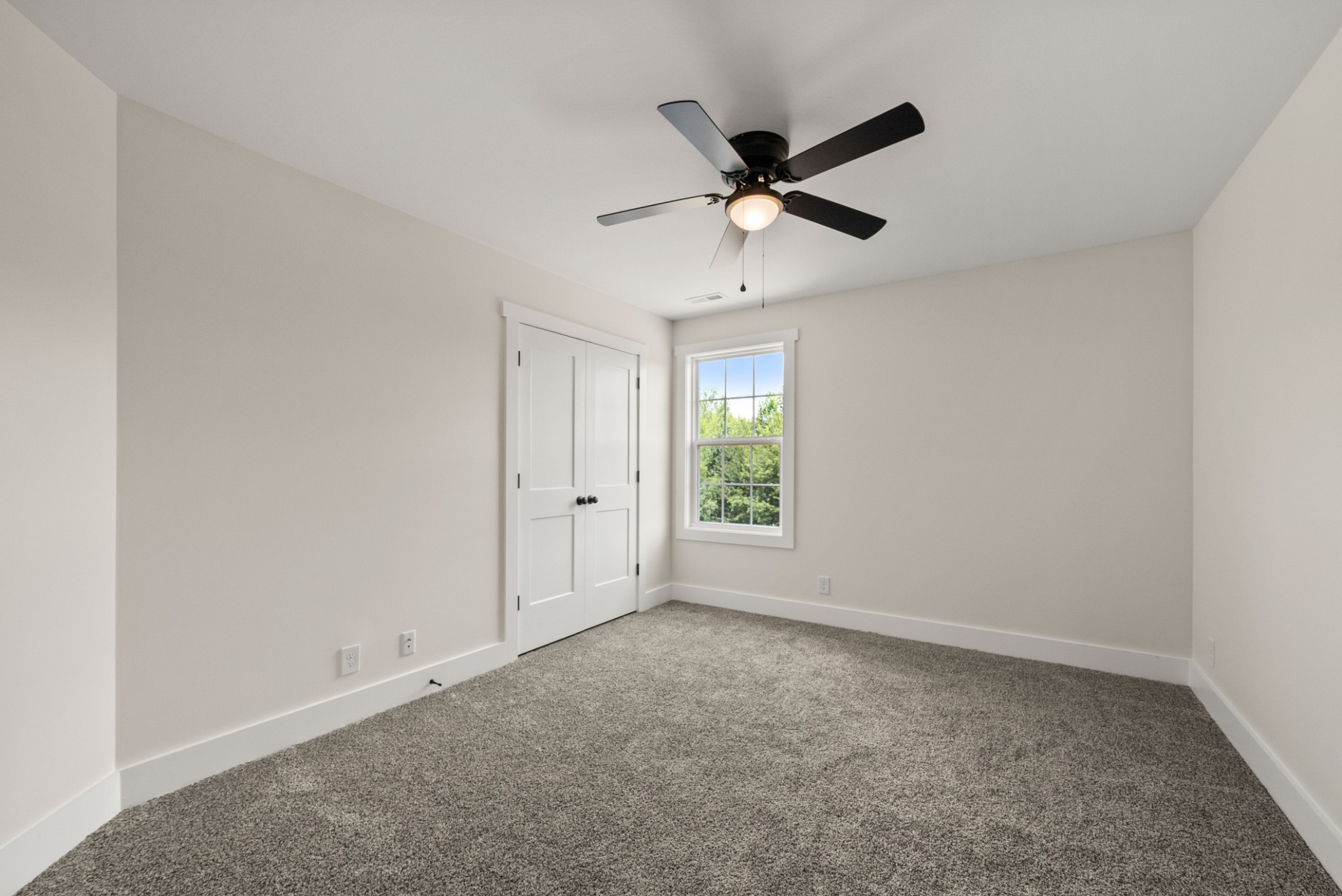 536 Falkland Cir Property Photo 24