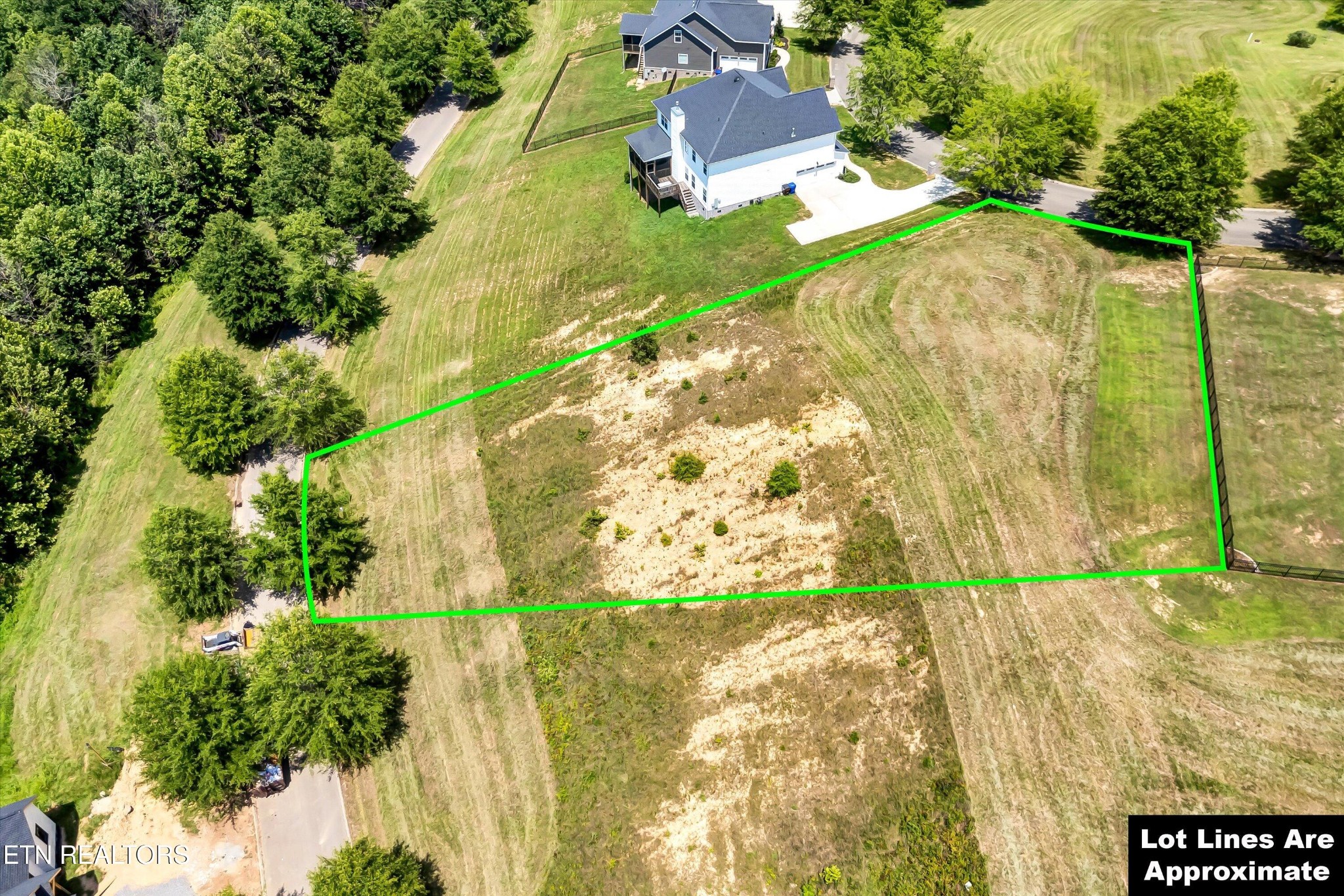 123 Pineberry Road E Property Photo 5