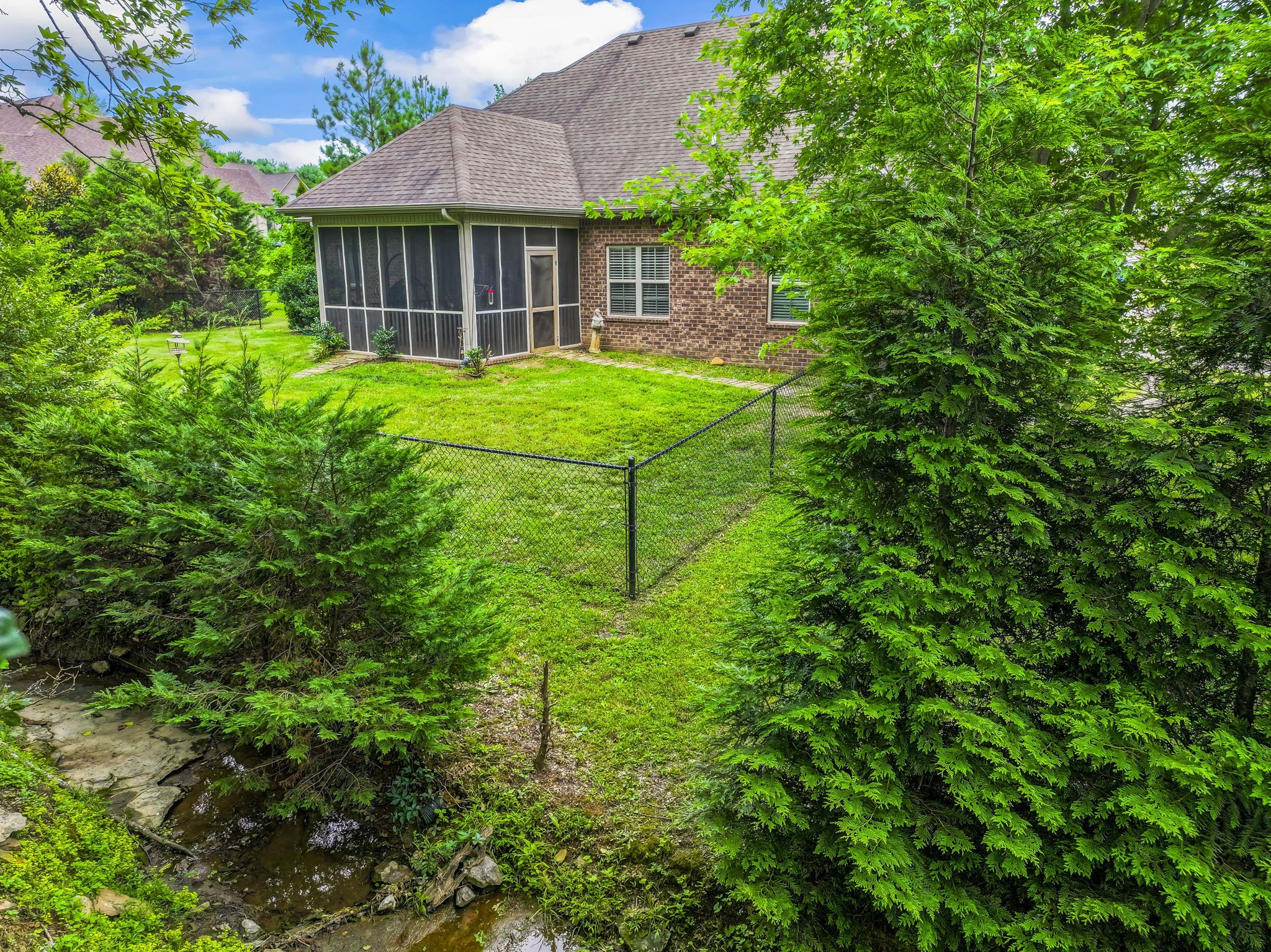 176 Sparrow Gap Dr Property Photo 8