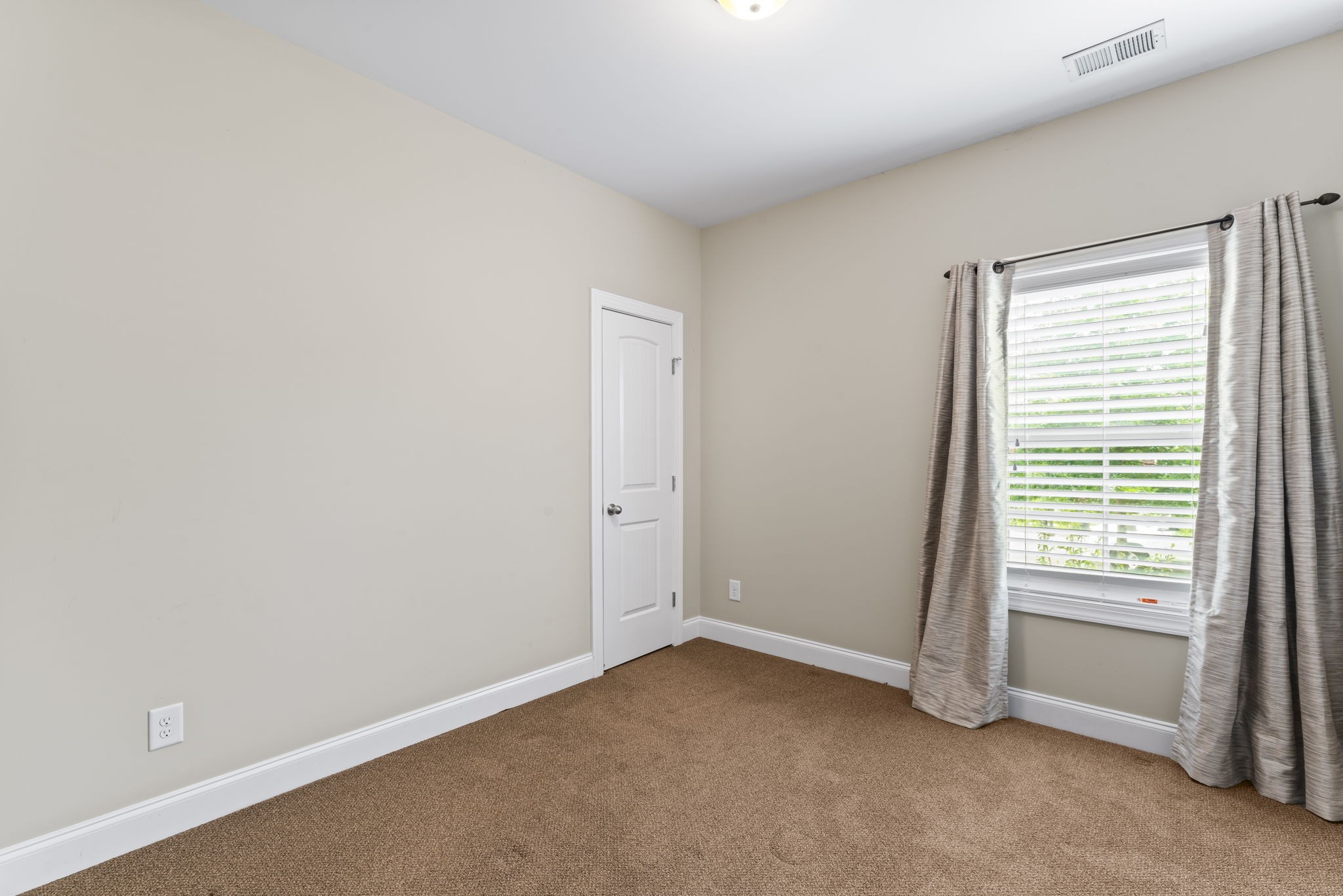 176 Sparrow Gap Dr Property Photo 28