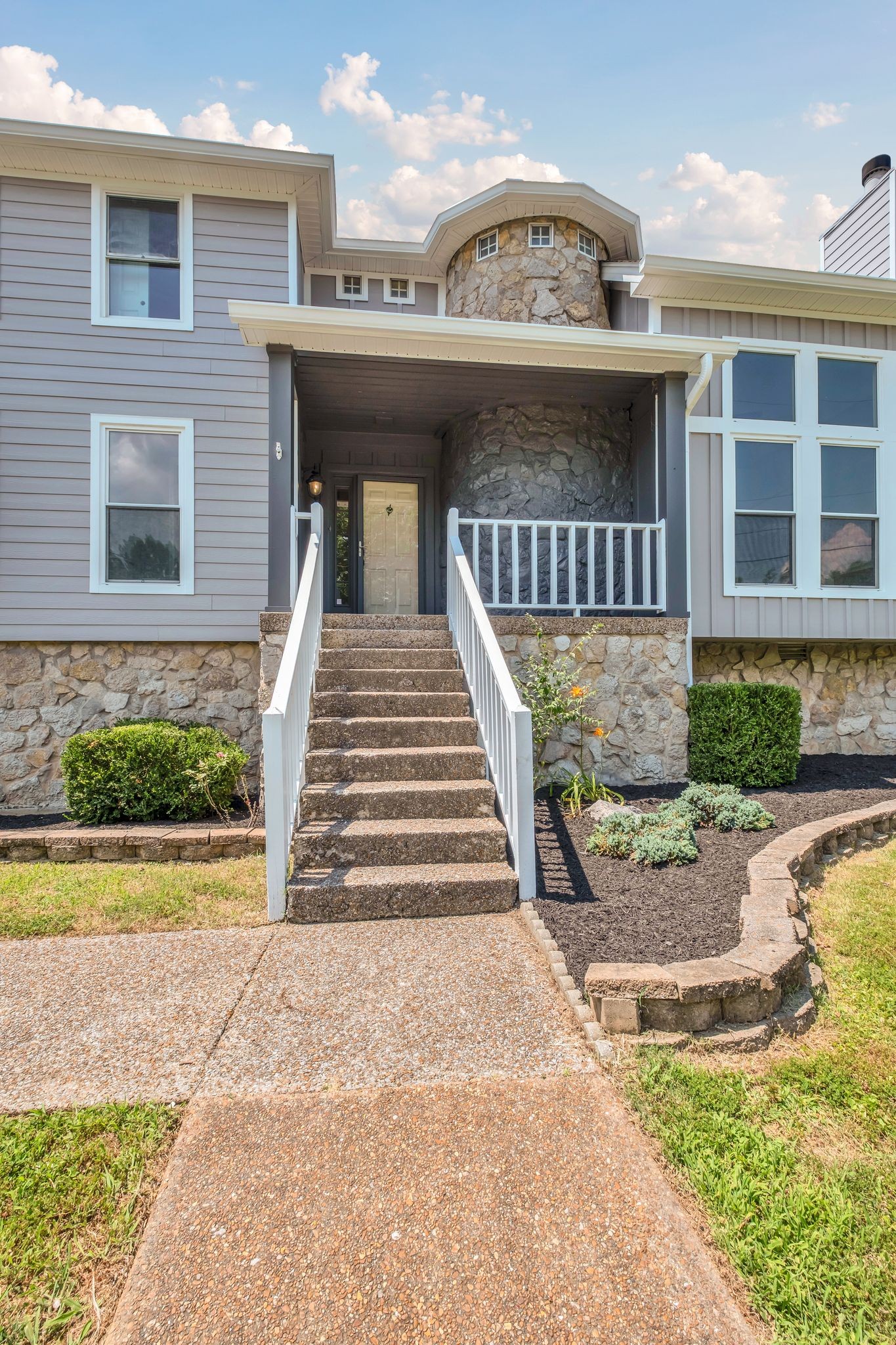 1500 Trailwood Ct Property Photo 4