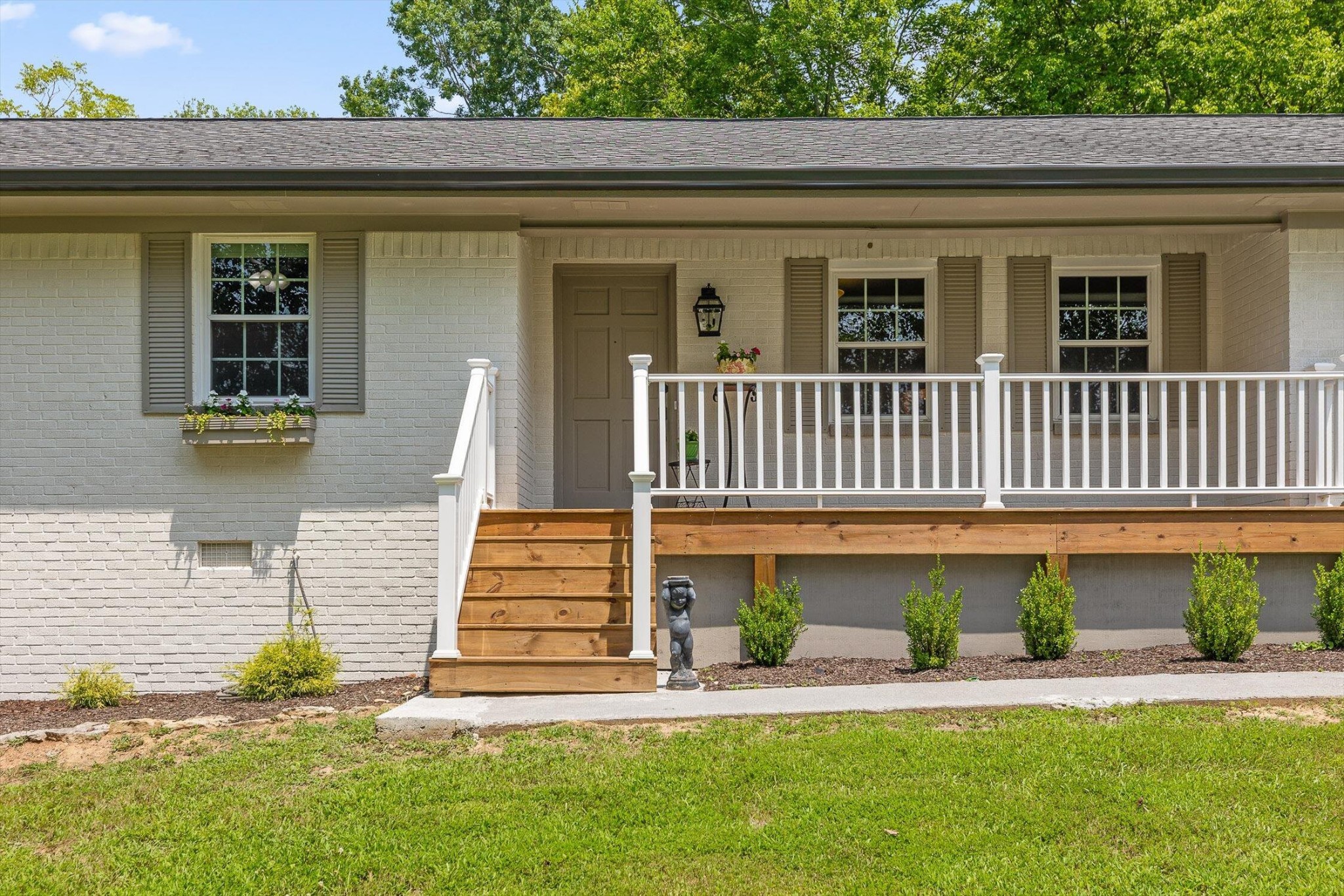 145 Kittle Street Property Photo 3