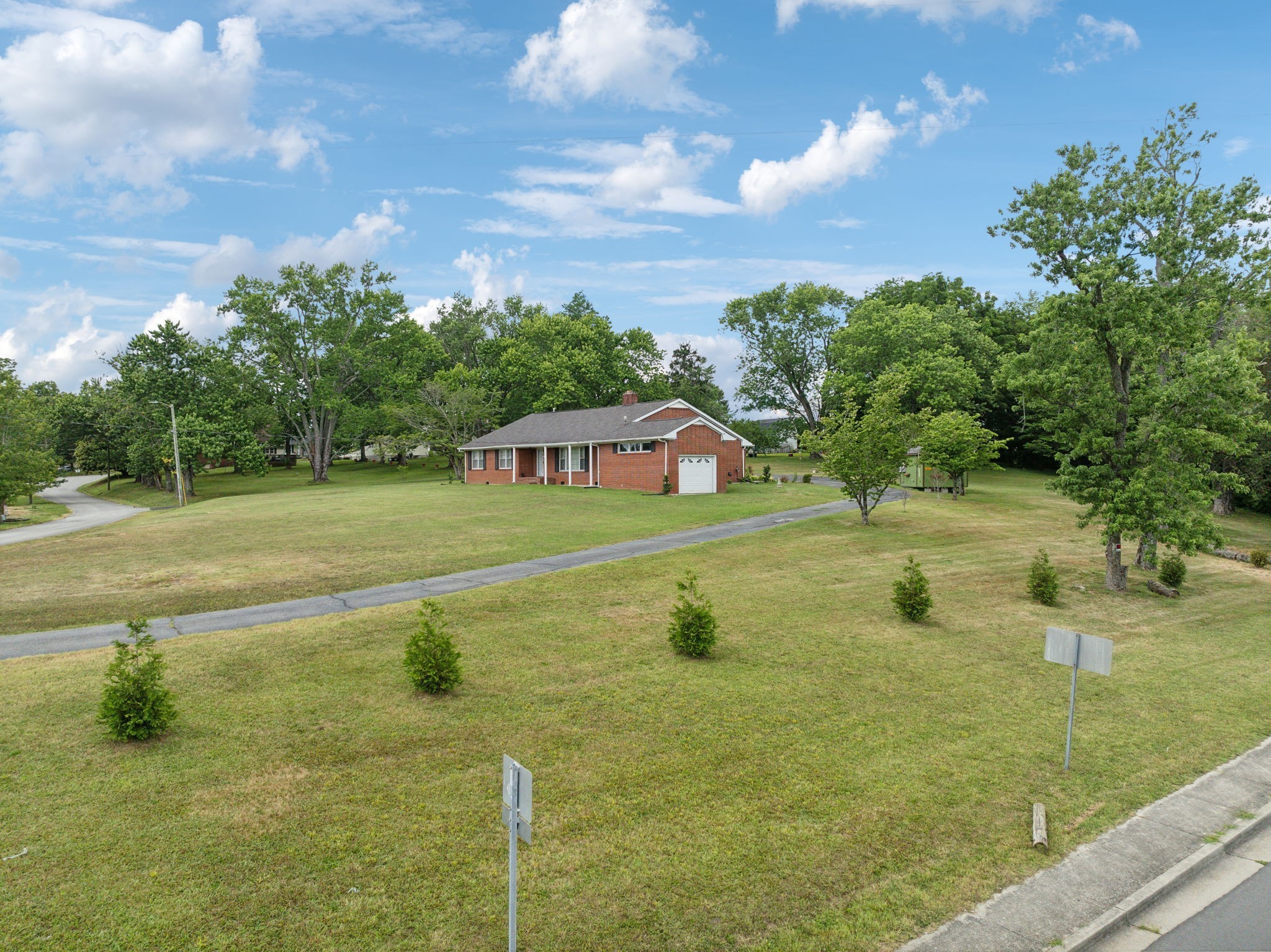114 Calhoun St Property Photo 1