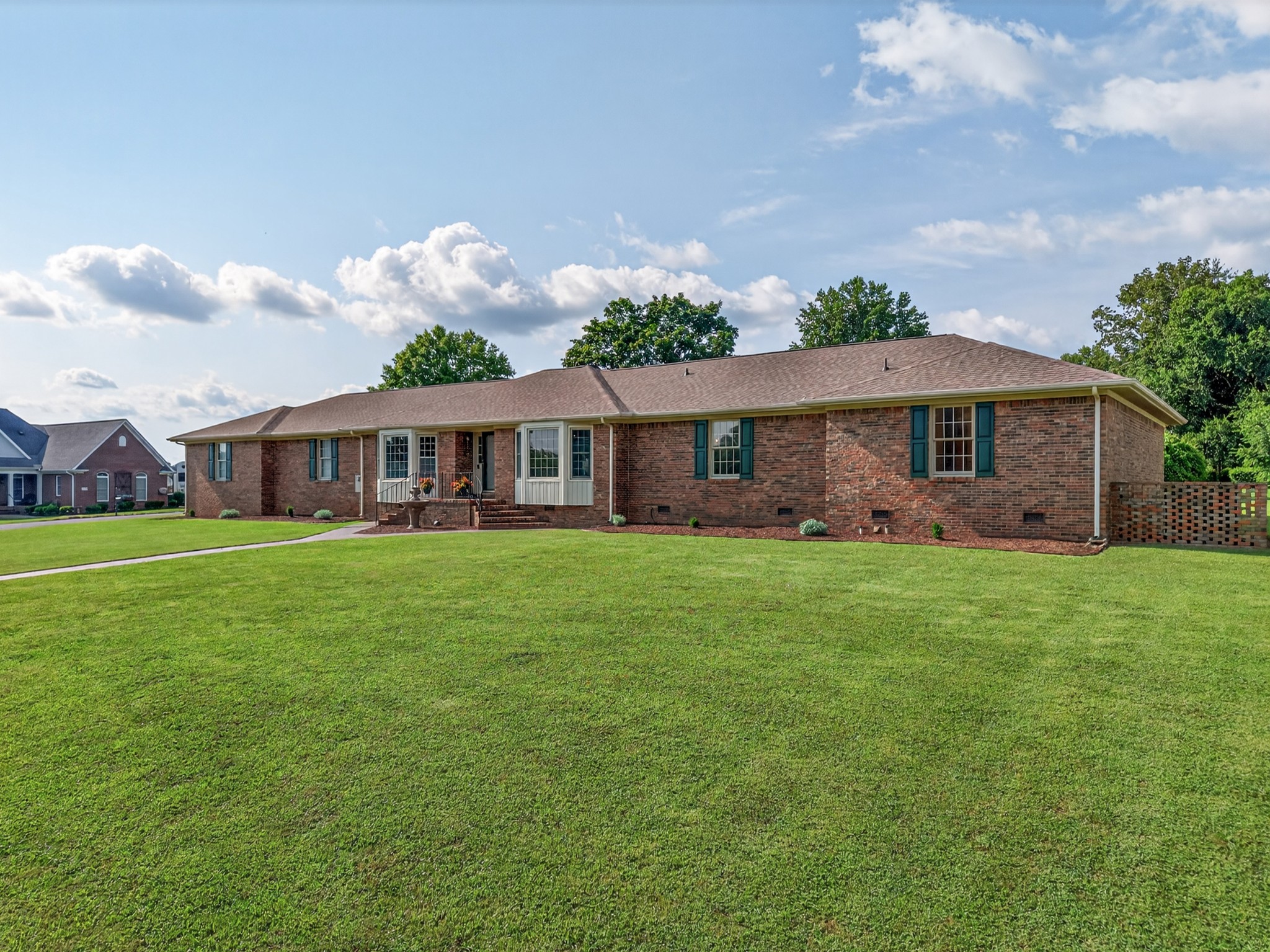 813 Manor Dr Property Photo 39
