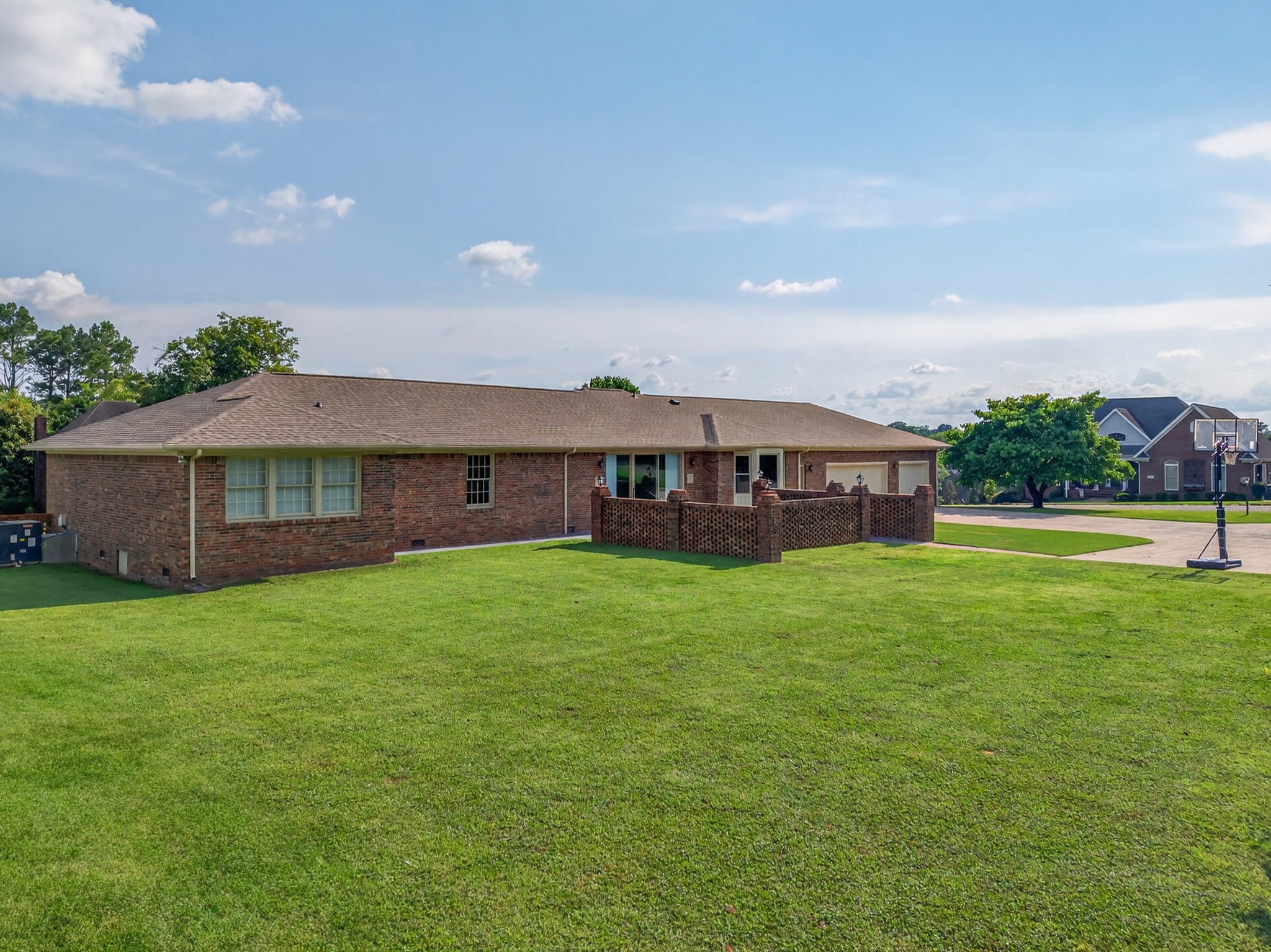 813 Manor Dr Property Photo 41