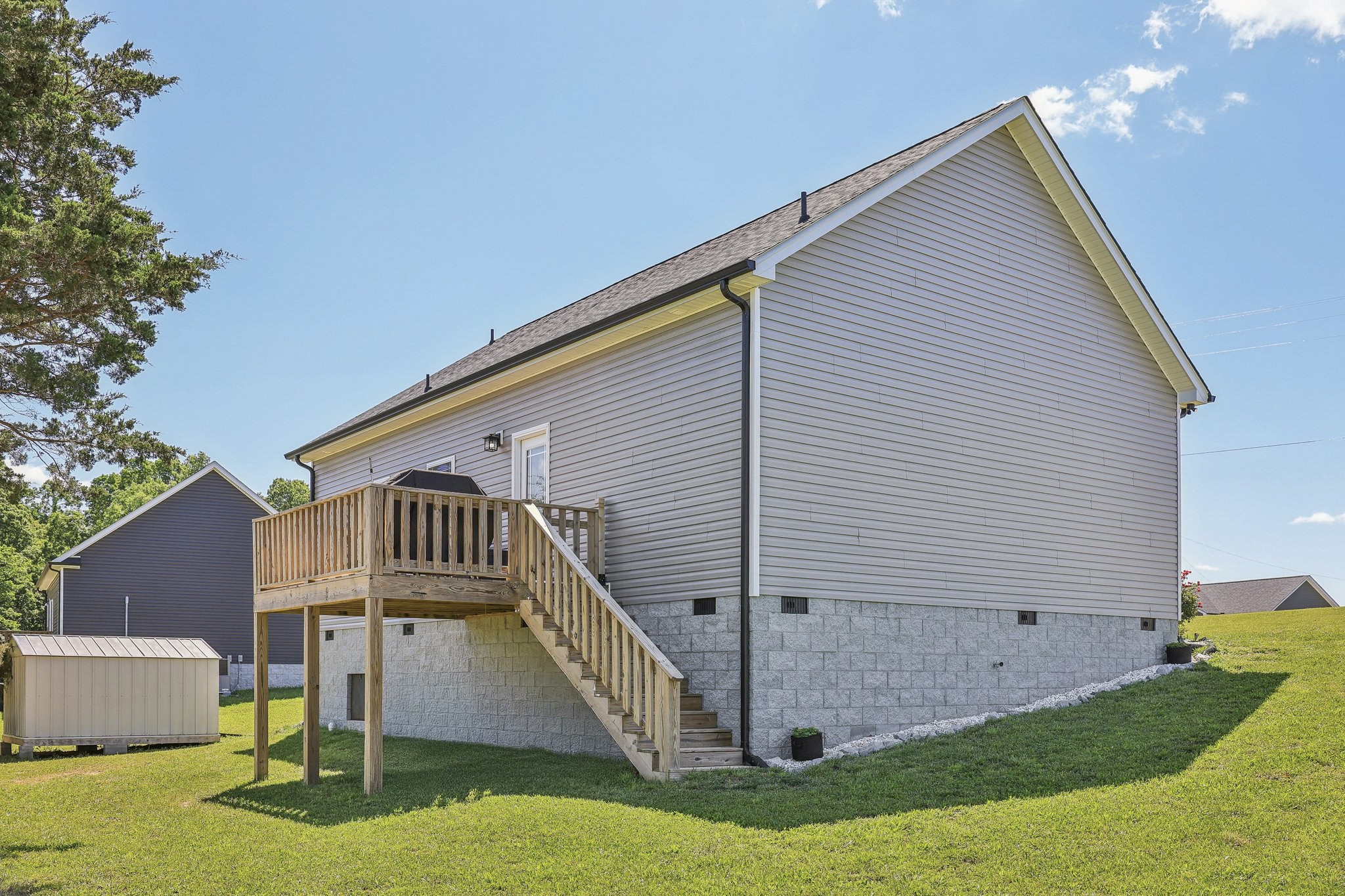 1219 Oak Grove Rd Property Photo 20