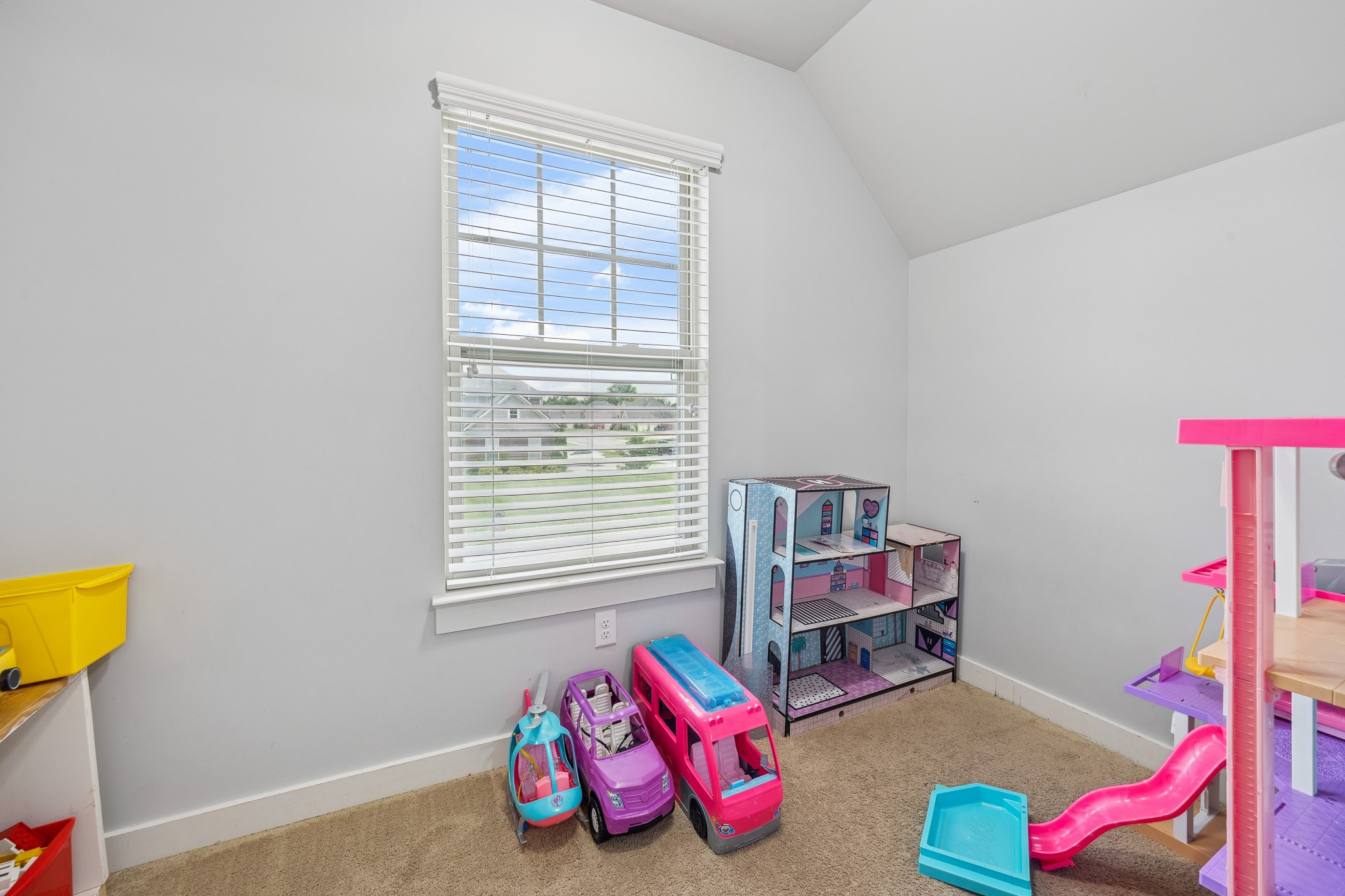 905 Sapphire Dr Property Photo 22