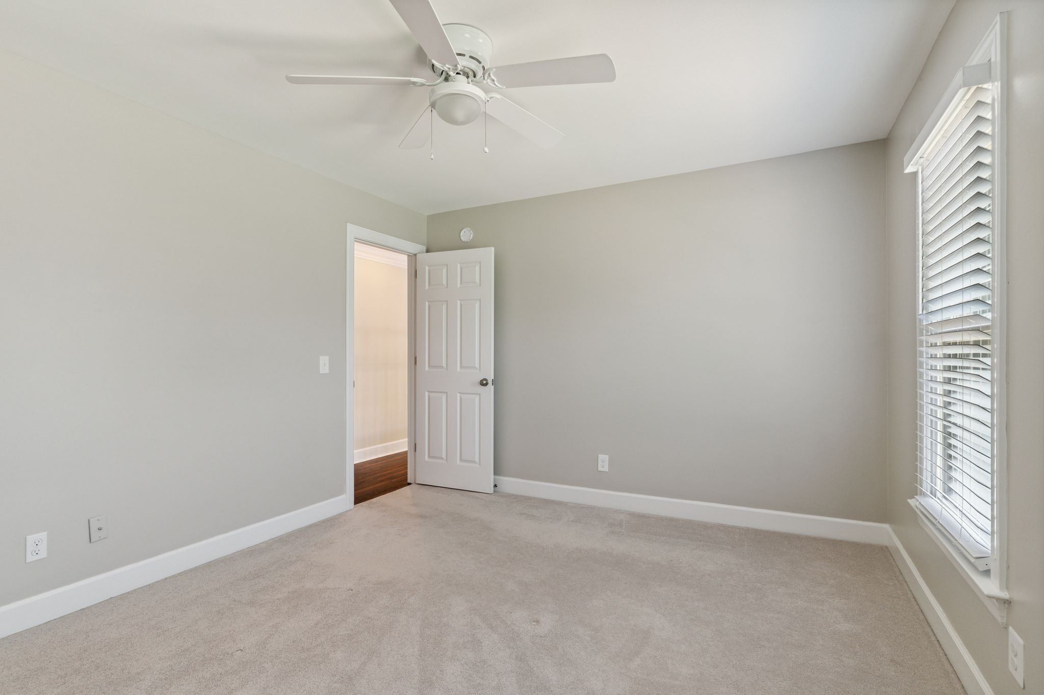2105 Chels Way Property Photo 32