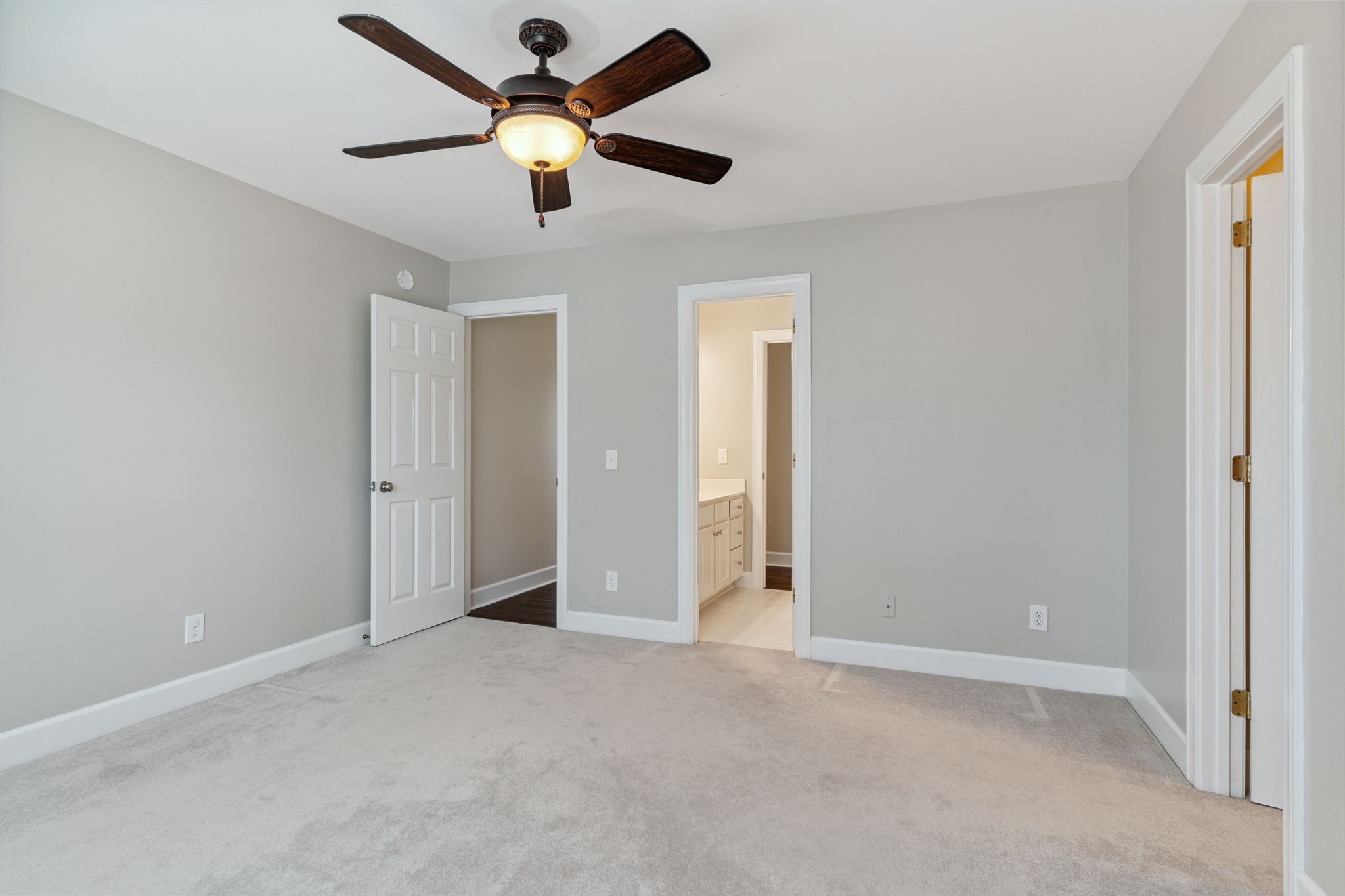 2105 Chels Way Property Photo 34